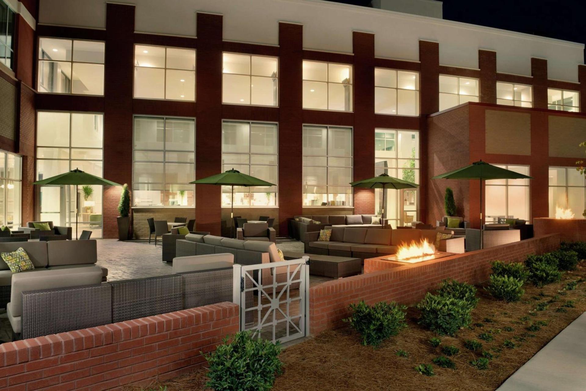 Embassy Suites Charlotte/Ayrsley photo 3