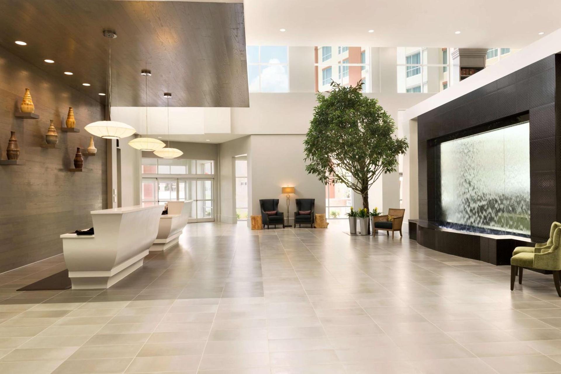 Embassy Suites Charlotte/Ayrsley photo 10