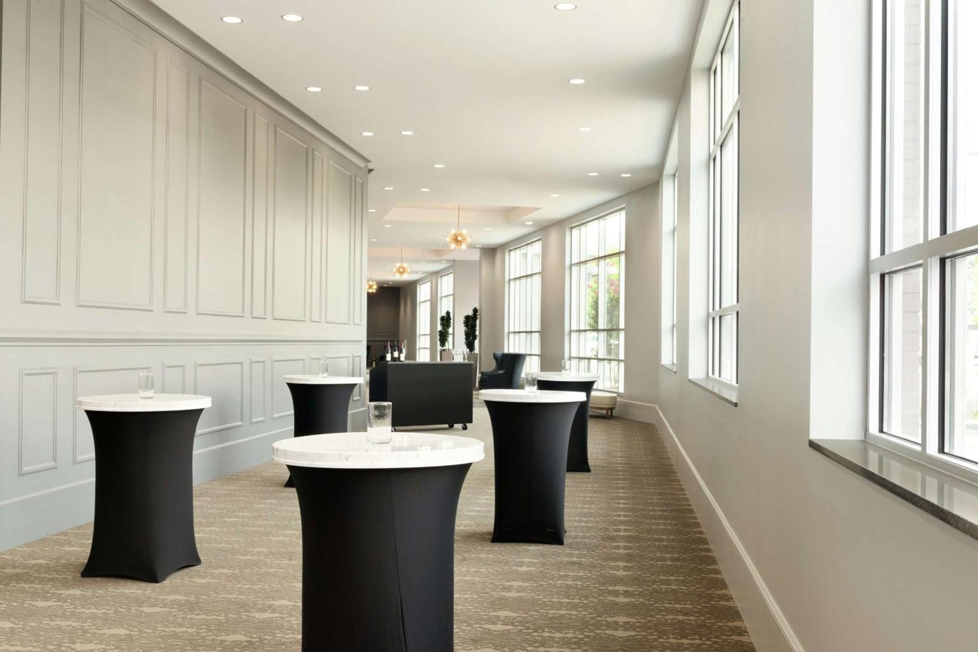Embassy Suites Charlotte/Ayrsley photo 14