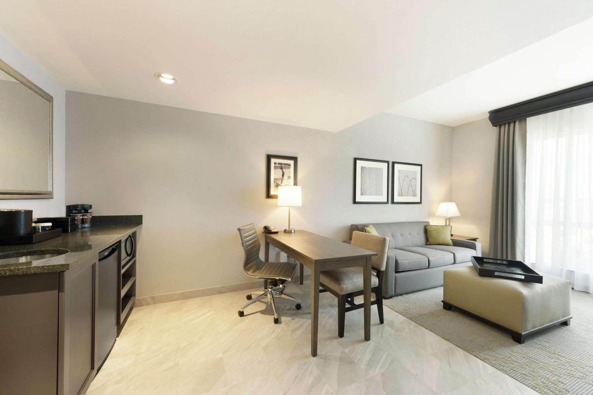 Embassy Suites Charlotte/Ayrsley photo 33