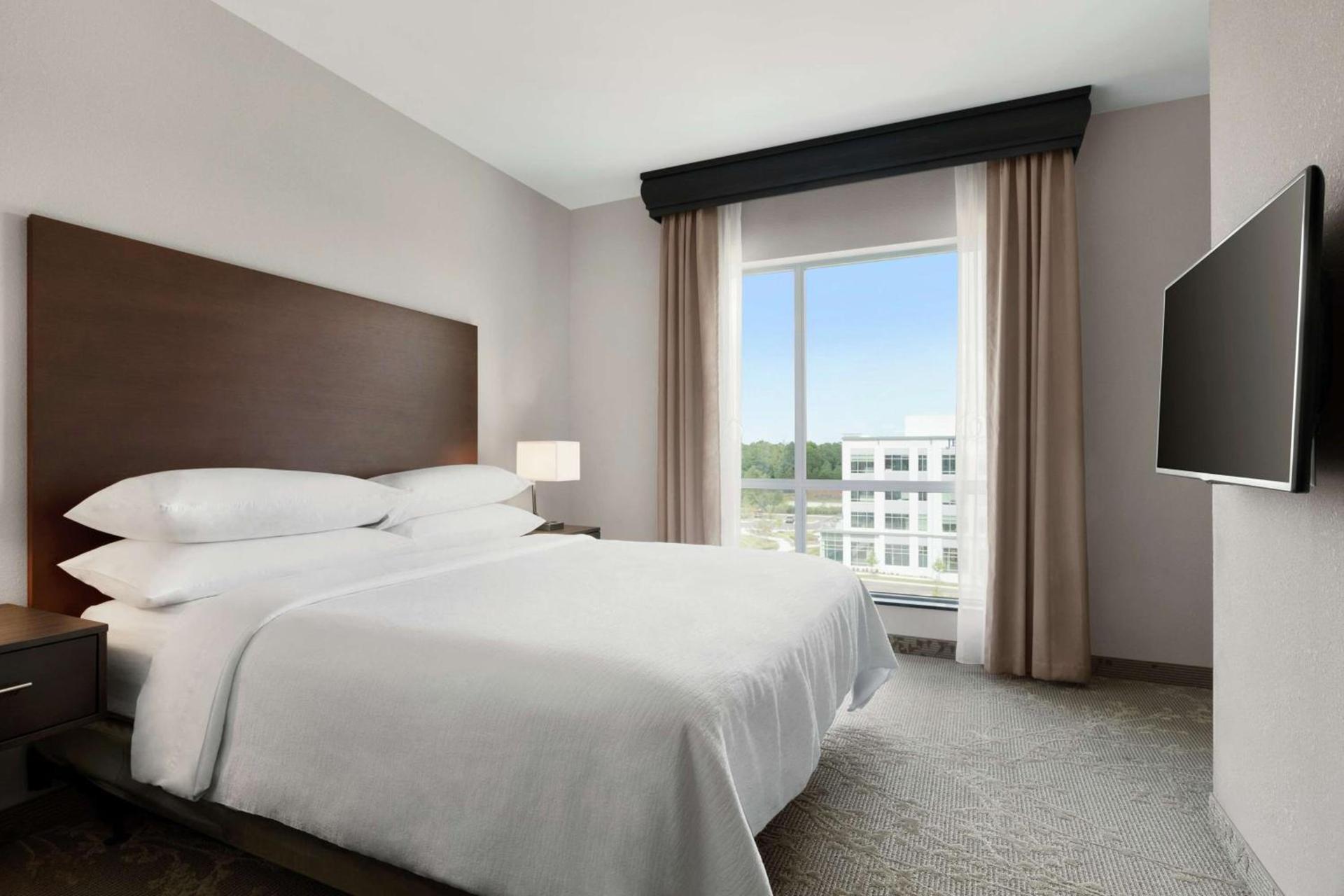Embassy Suites Charlotte/Ayrsley photo 43