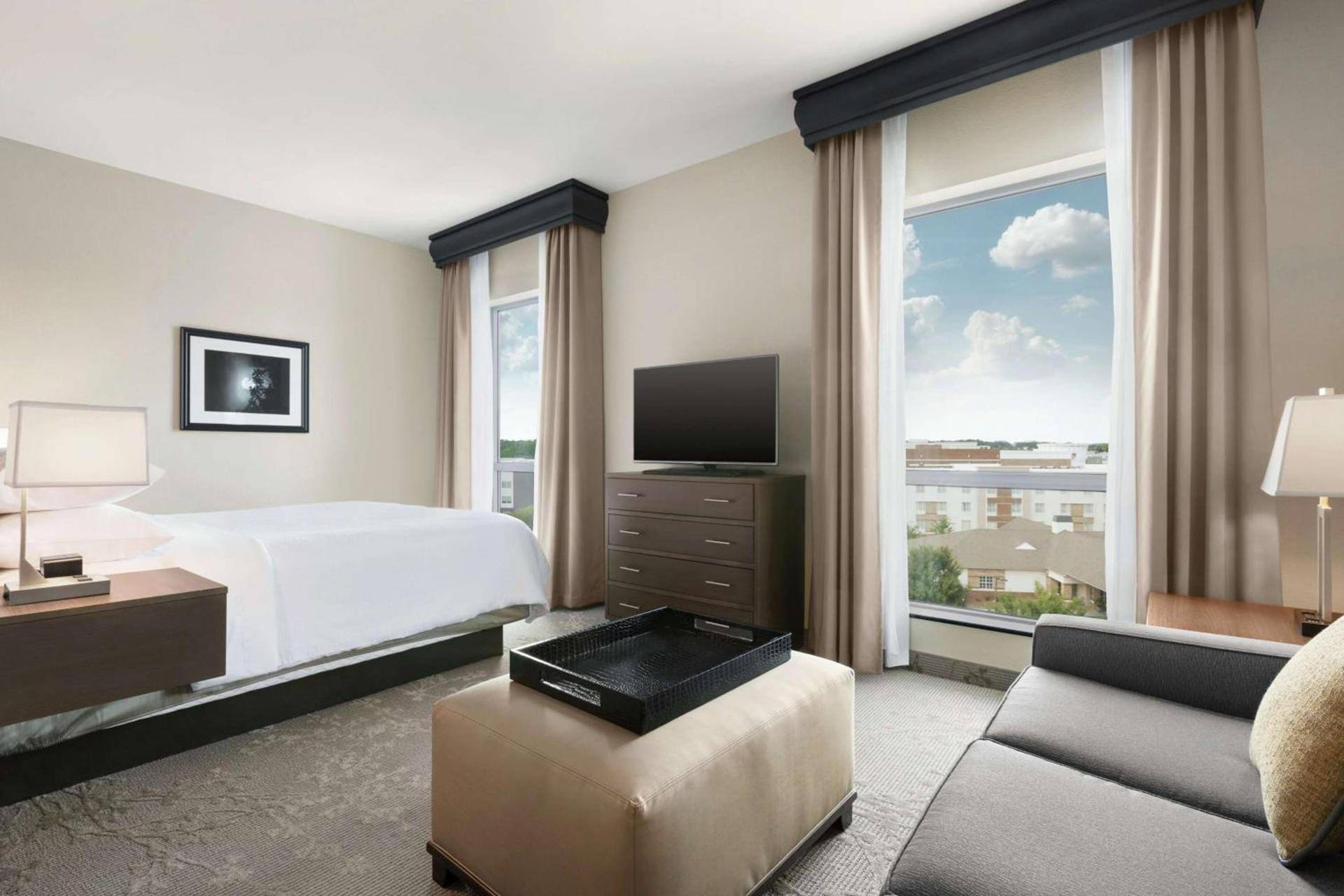 Embassy Suites Charlotte/Ayrsley photo 46