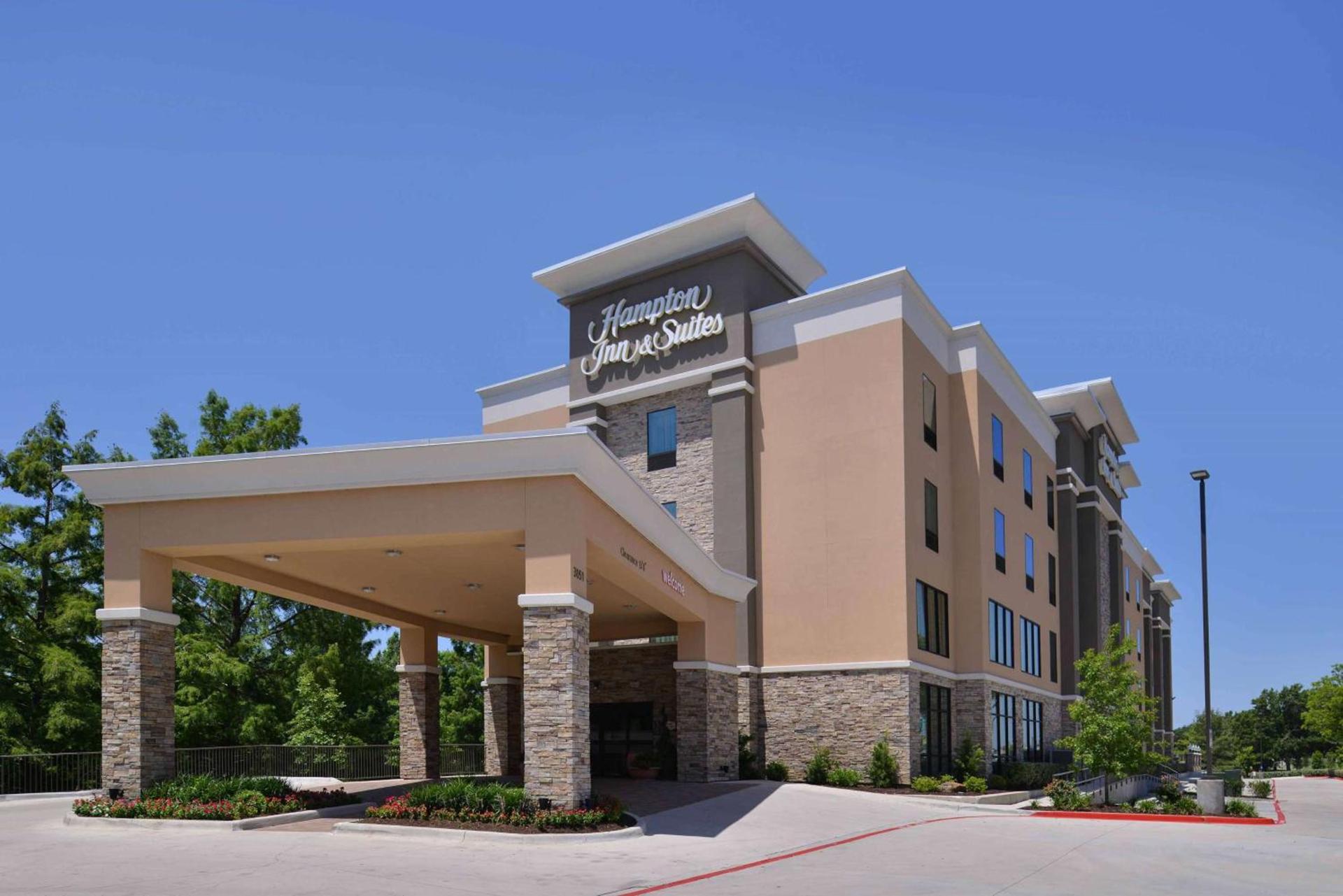 Hampton Inn & Suites Dallas Market Center photo 5