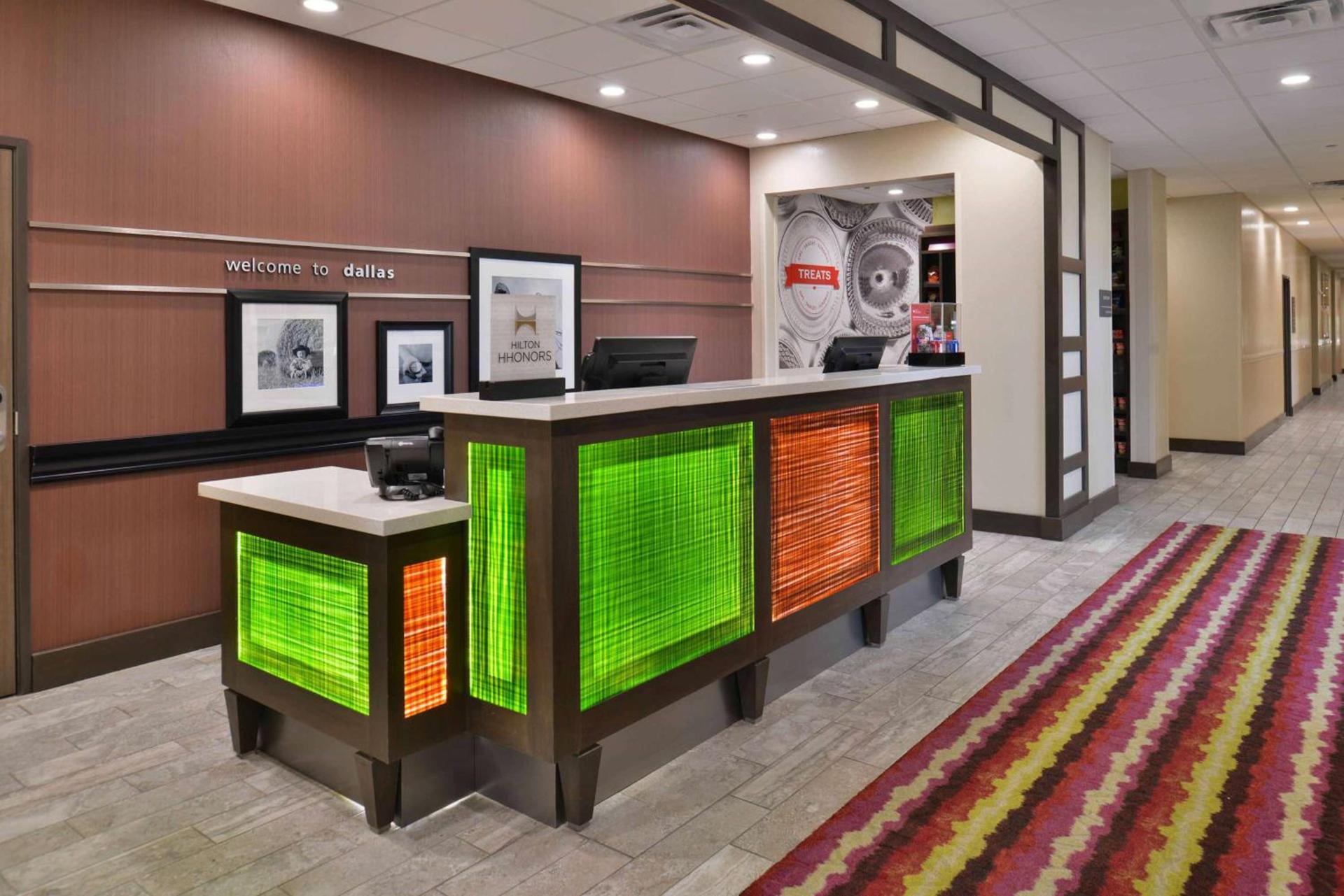 Hampton Inn & Suites Dallas Market Center photo 15