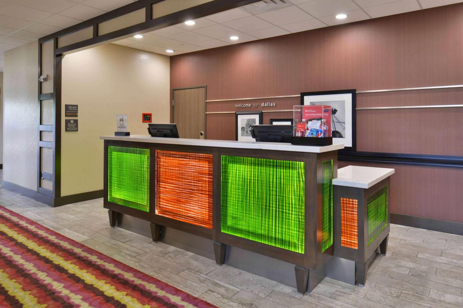 Hampton Inn & Suites Dallas Market Center photo 16