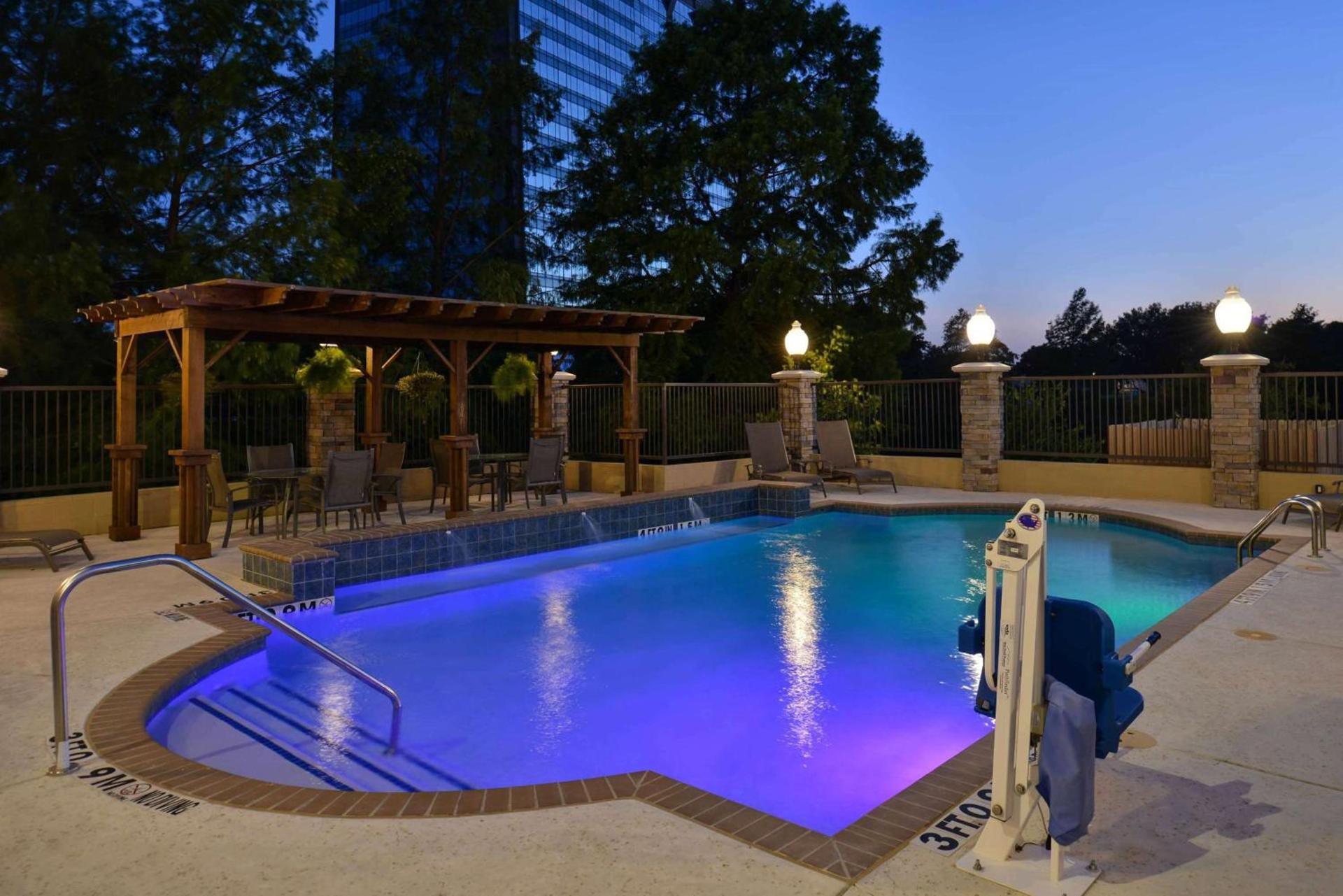 Hampton Inn & Suites Dallas Market Center photo 22