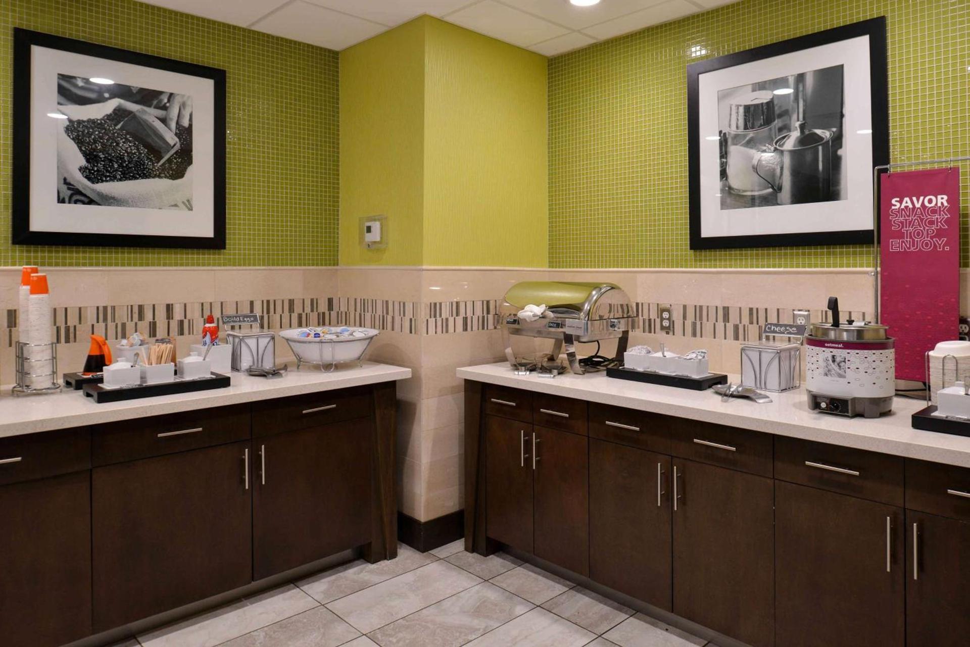 Hampton Inn & Suites Dallas Market Center photo 30
