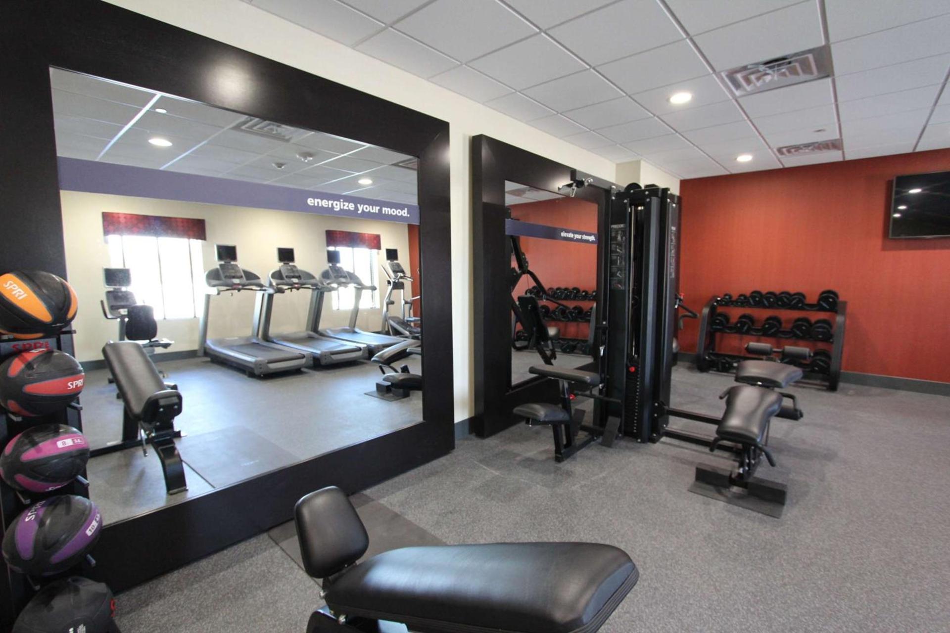 Hampton Inn & Suites Dallas Market Center photo 36