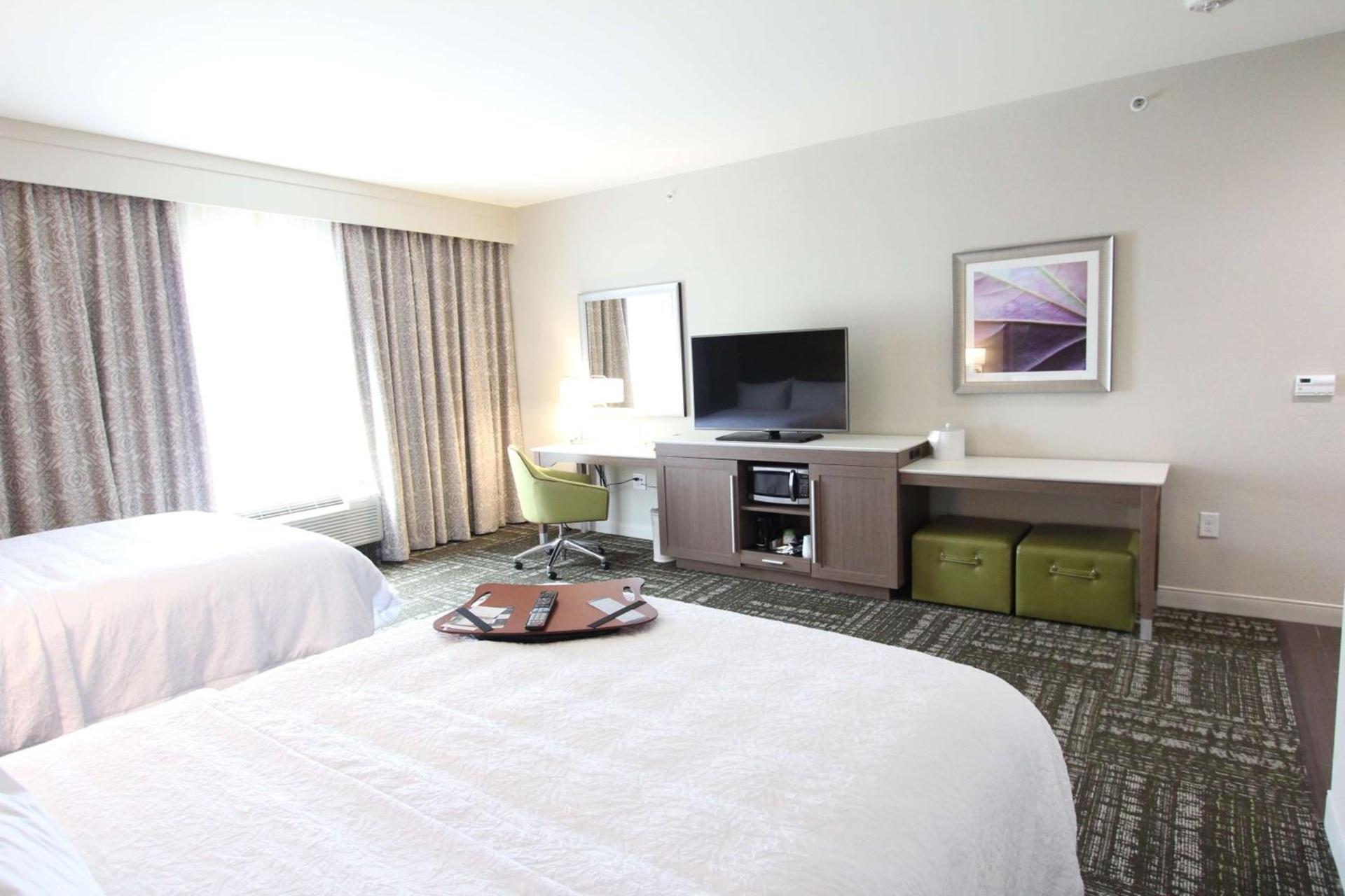 Hampton Inn & Suites Dallas Market Center photo 43