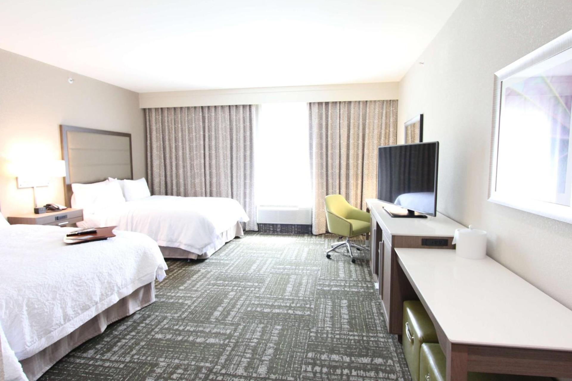 Hampton Inn & Suites Dallas Market Center photo 46