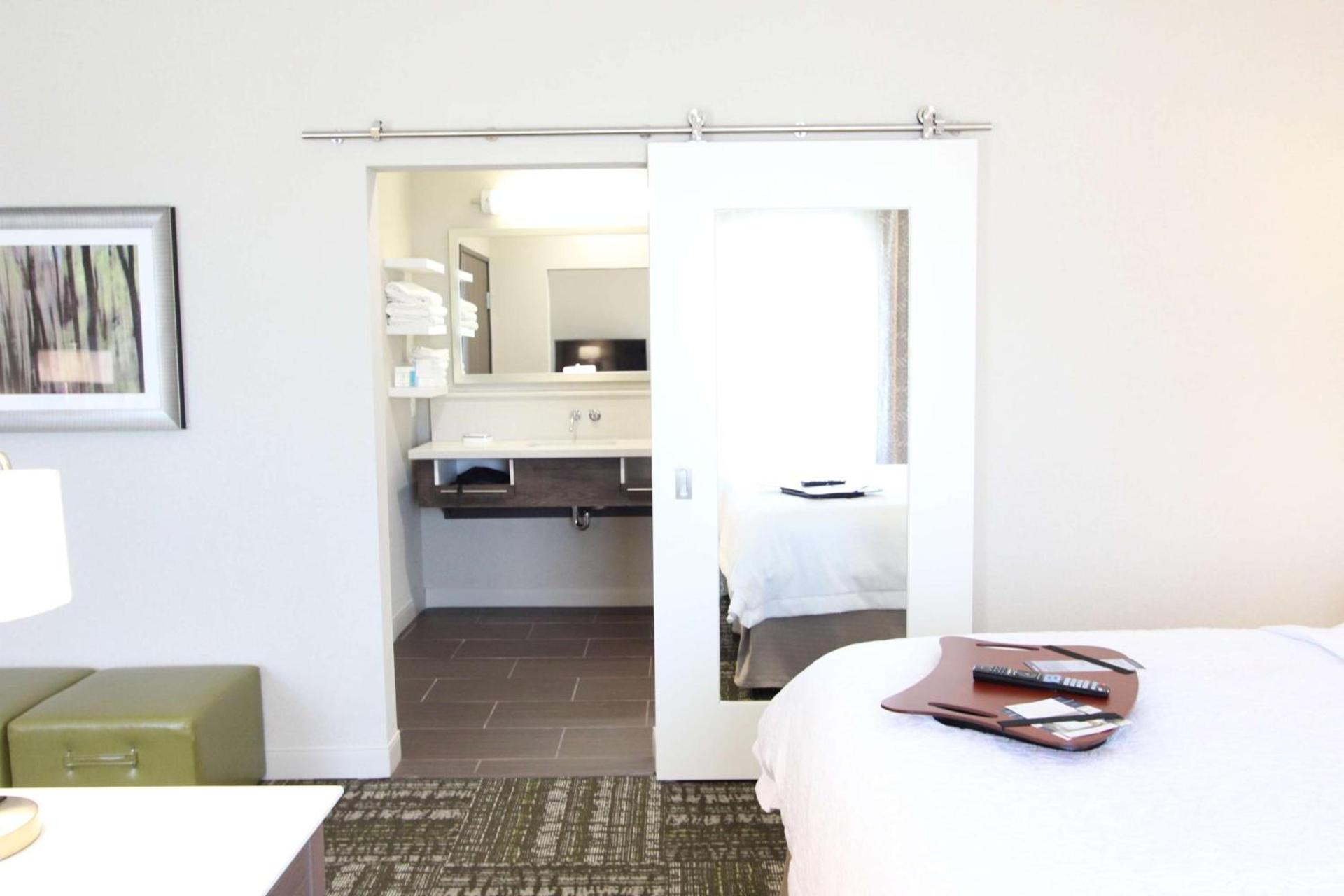 Hampton Inn & Suites Dallas Market Center photo 49
