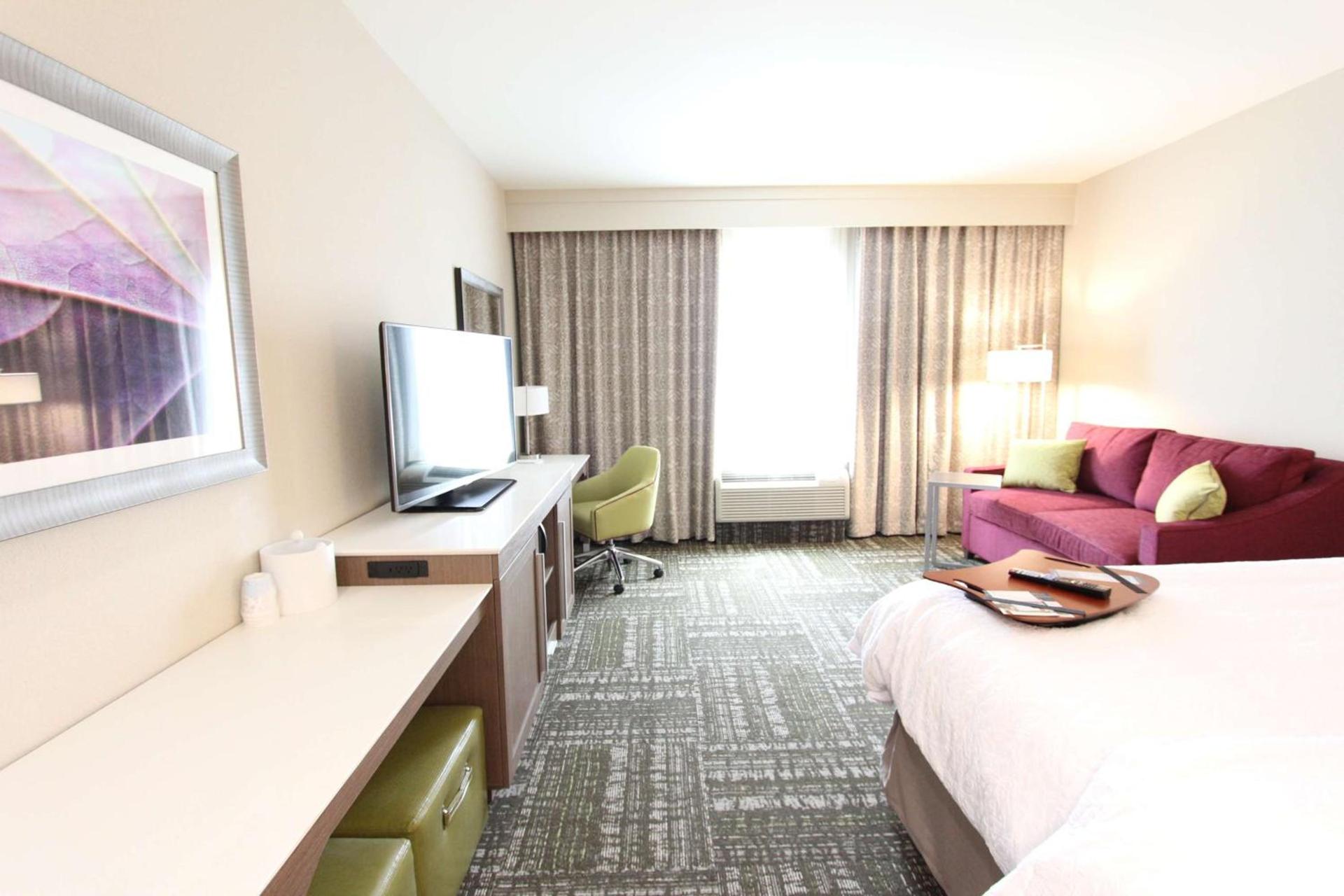 Hampton Inn & Suites Dallas Market Center photo 50