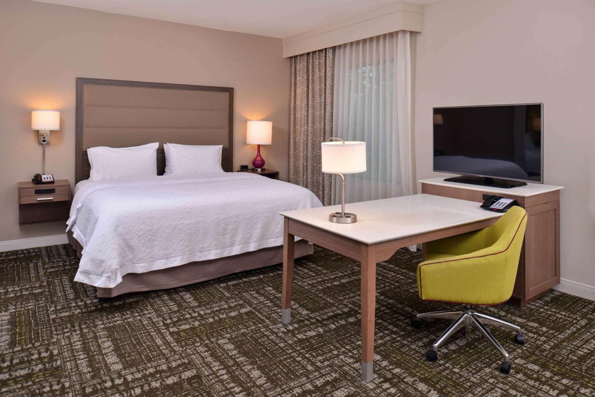 Hampton Inn & Suites Dallas Market Center photo 54