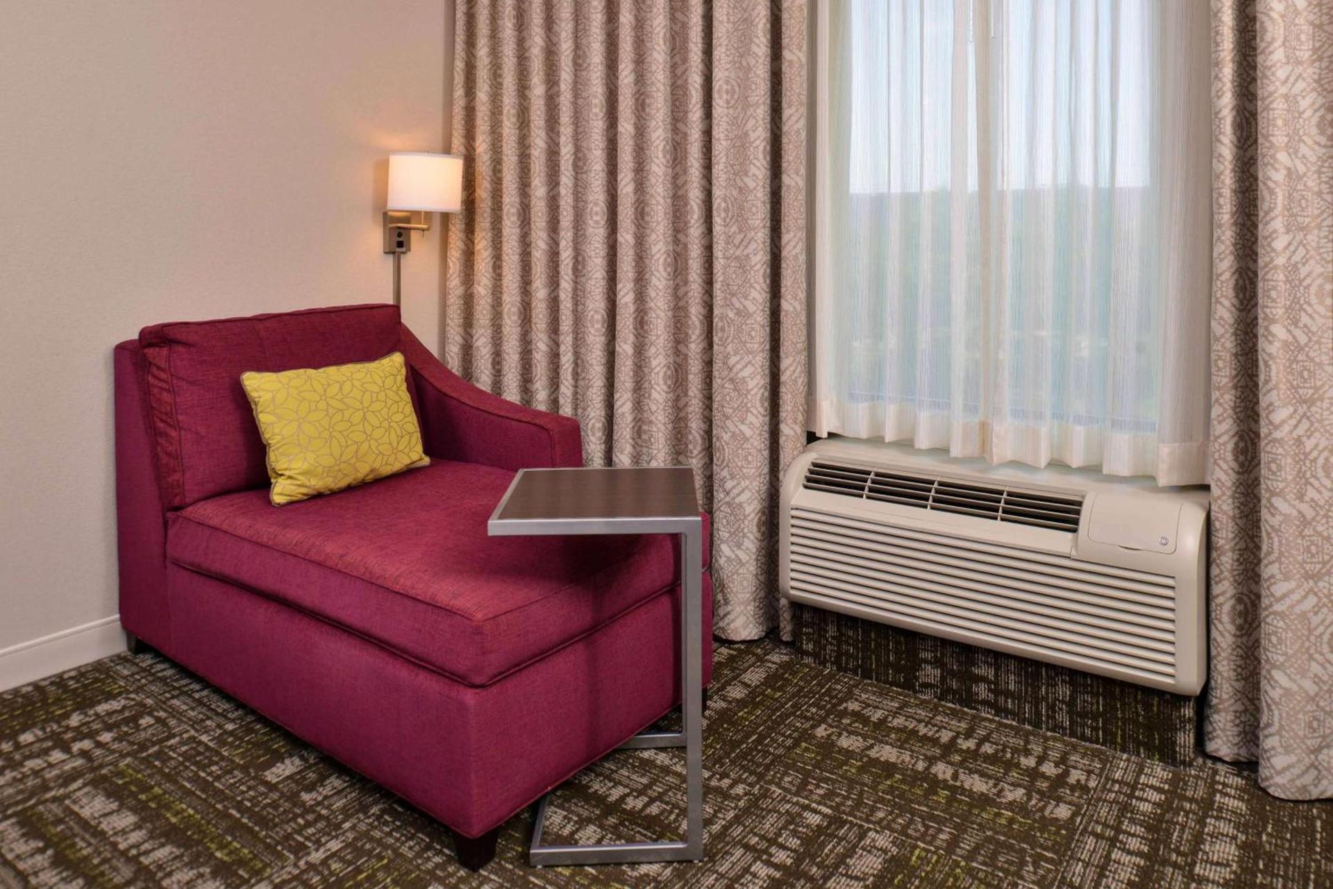 Hampton Inn & Suites Dallas Market Center photo 57