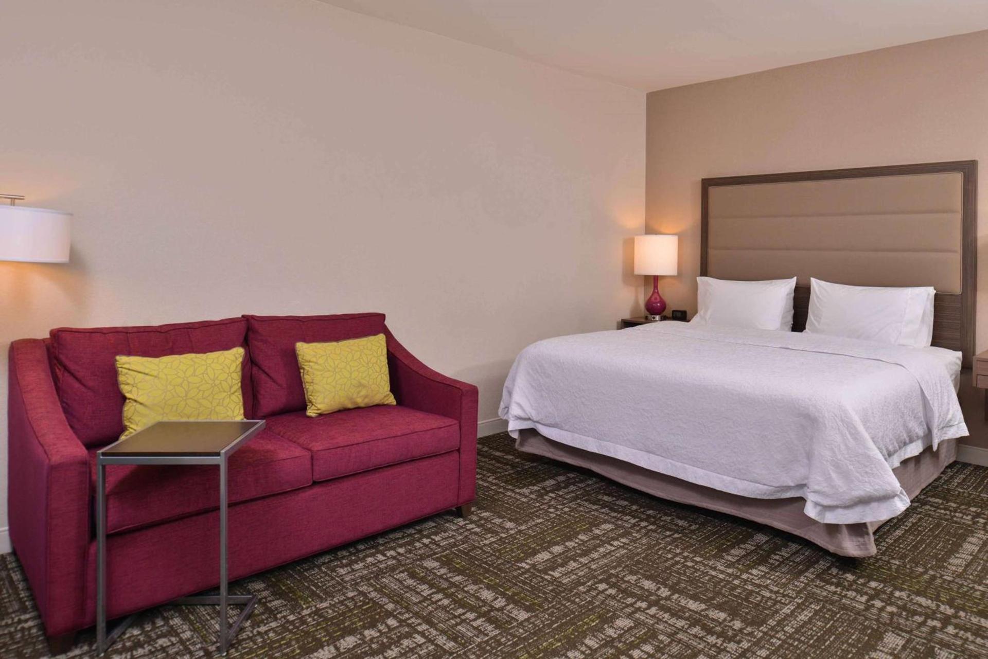 Hampton Inn & Suites Dallas Market Center photo 65