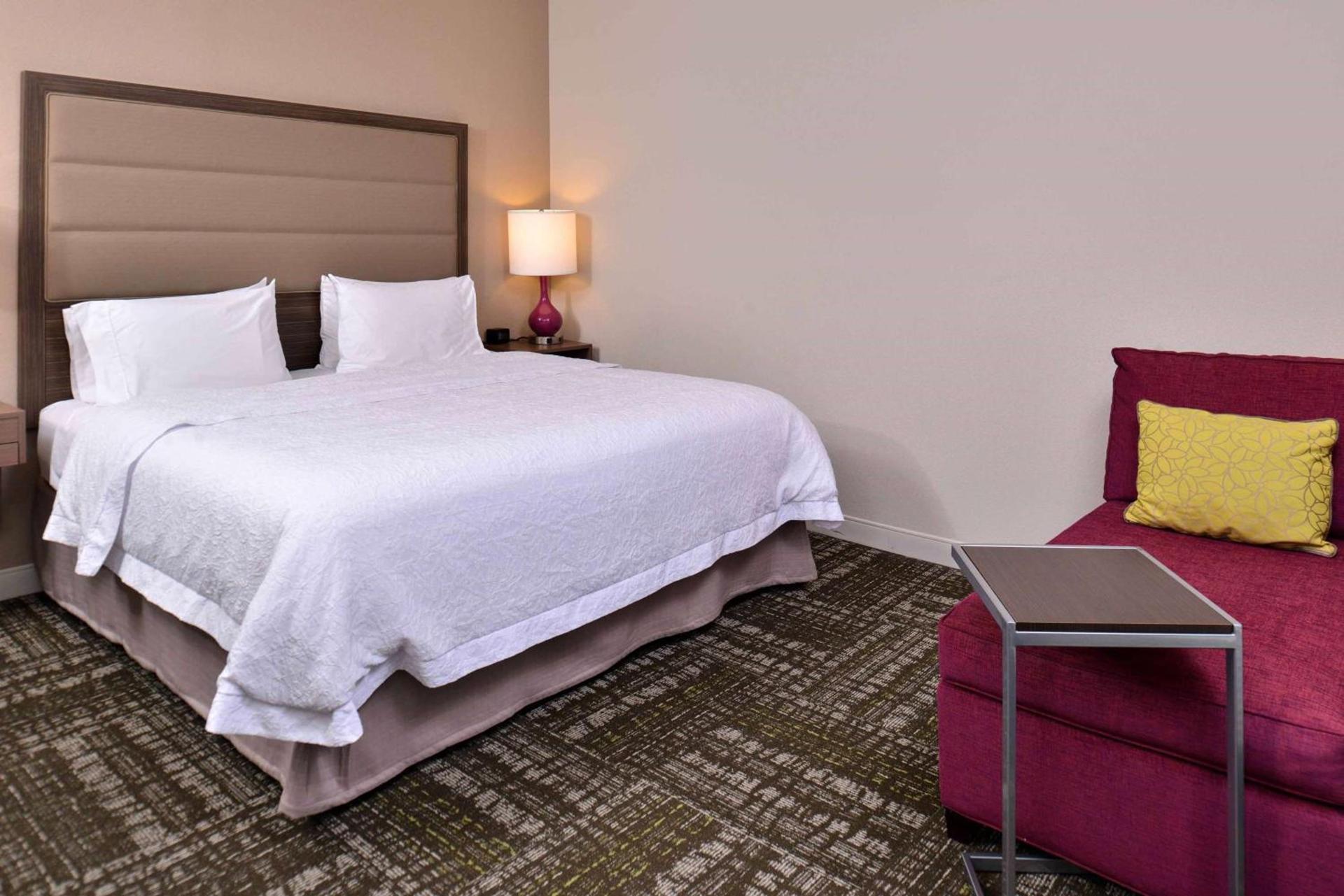 Hampton Inn & Suites Dallas Market Center photo 70