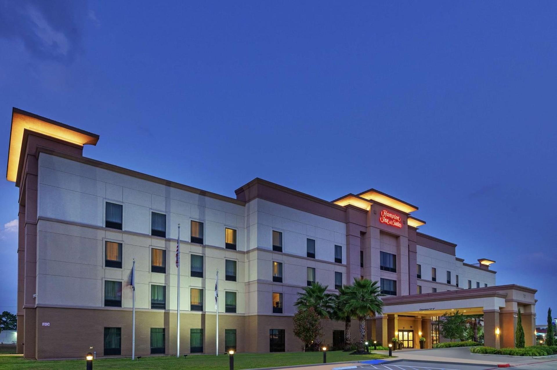 Hampton Inn & Suites Houston North IAH, TX photo 2