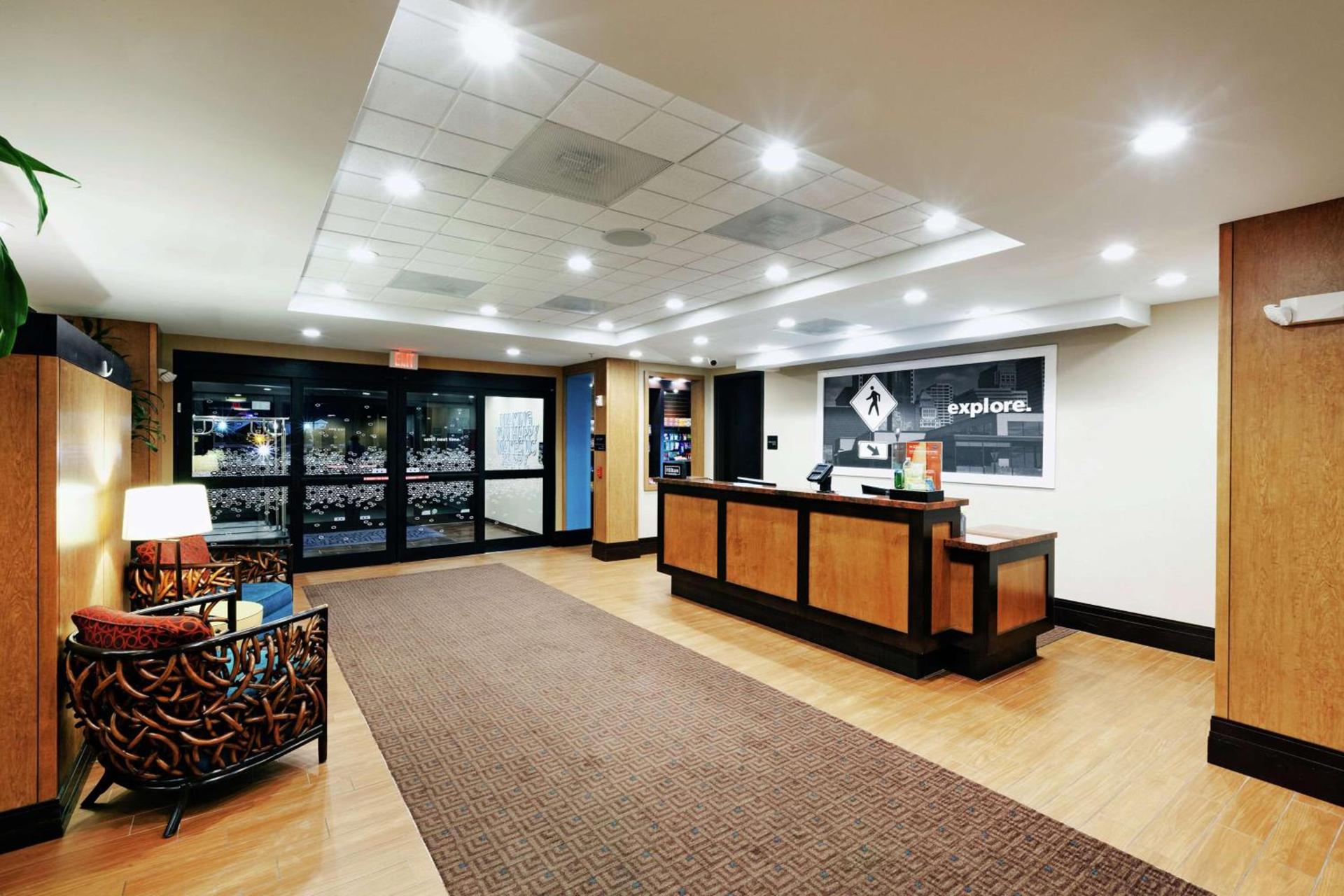 Hampton Inn & Suites Houston North IAH, TX photo 6