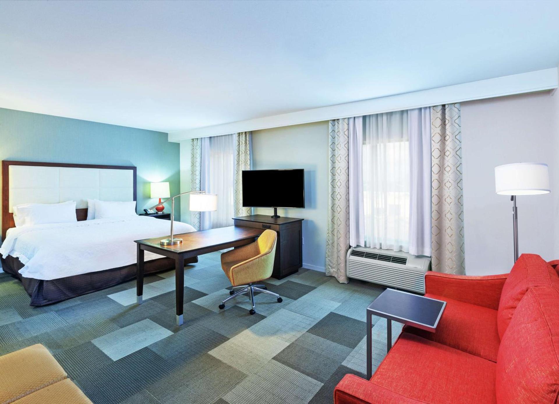 Hampton Inn & Suites Houston North IAH, TX photo 12