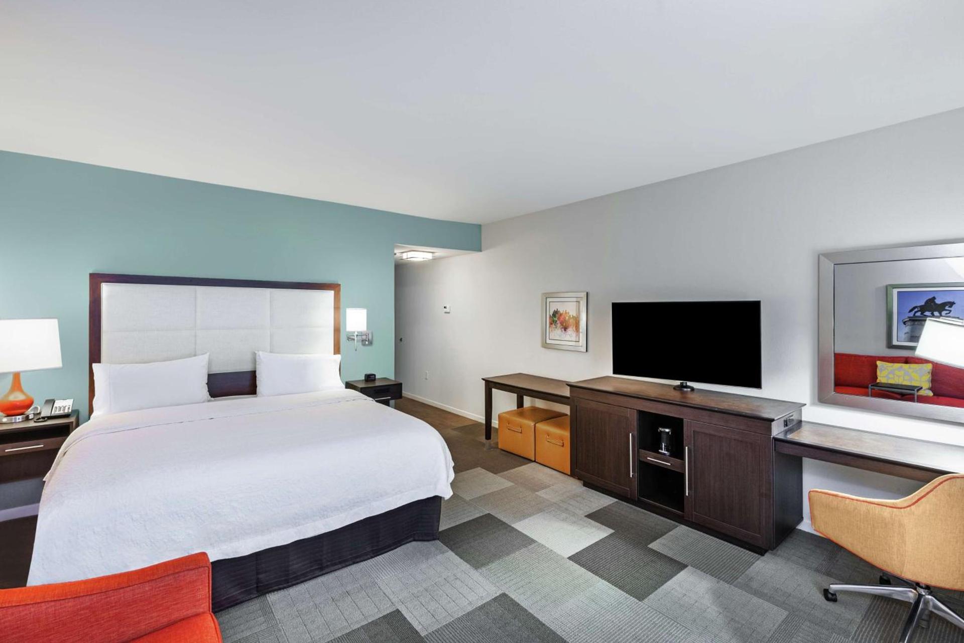 Hampton Inn & Suites Houston North IAH, TX photo 15