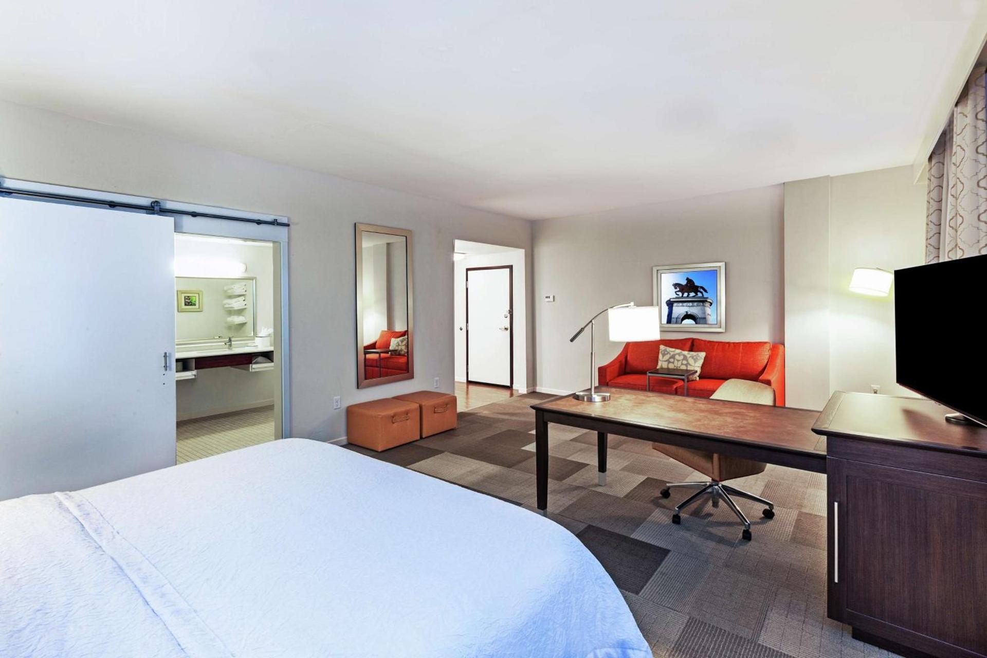 Hampton Inn & Suites Houston North IAH, TX photo 23