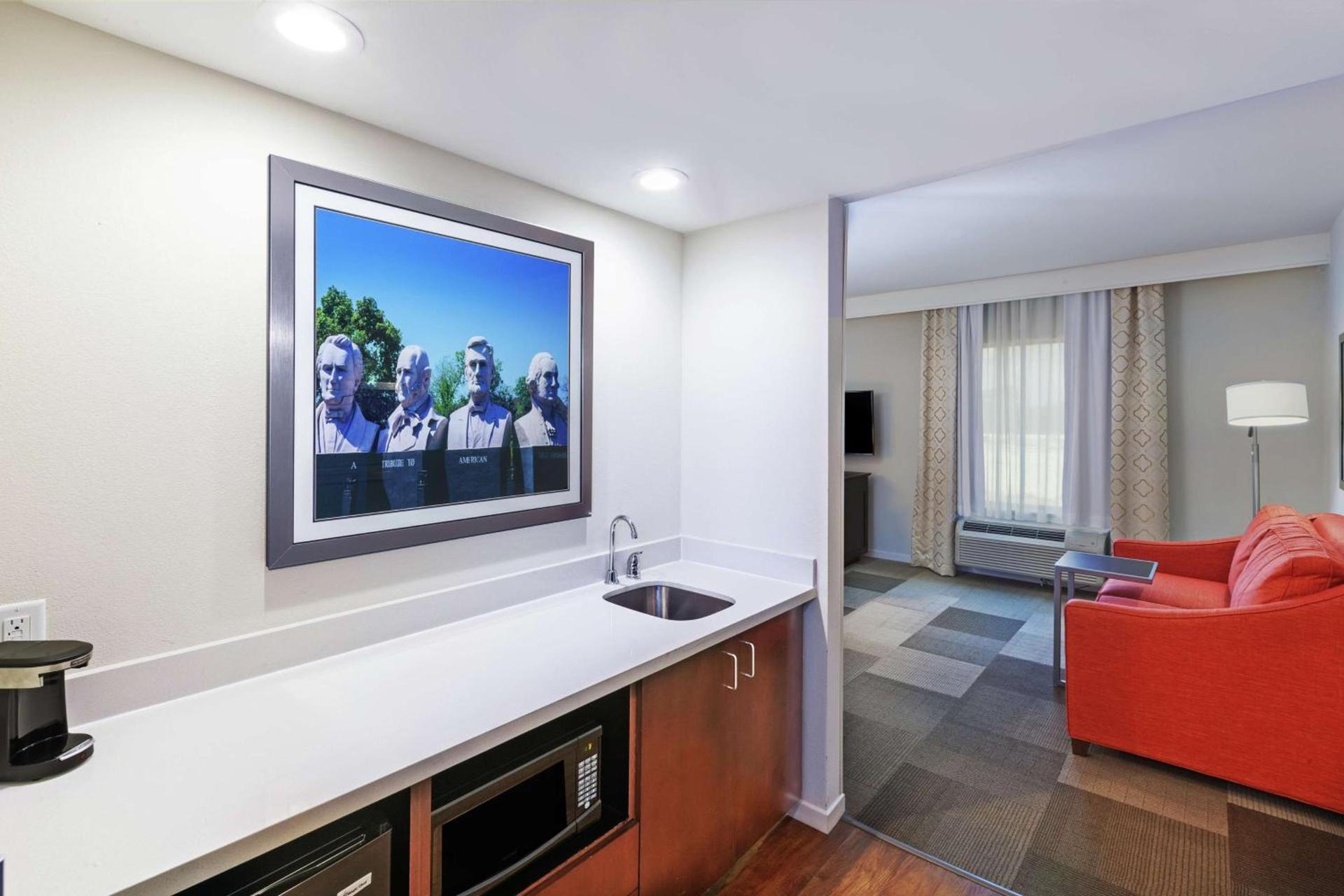 Hampton Inn & Suites Houston North IAH, TX photo 34