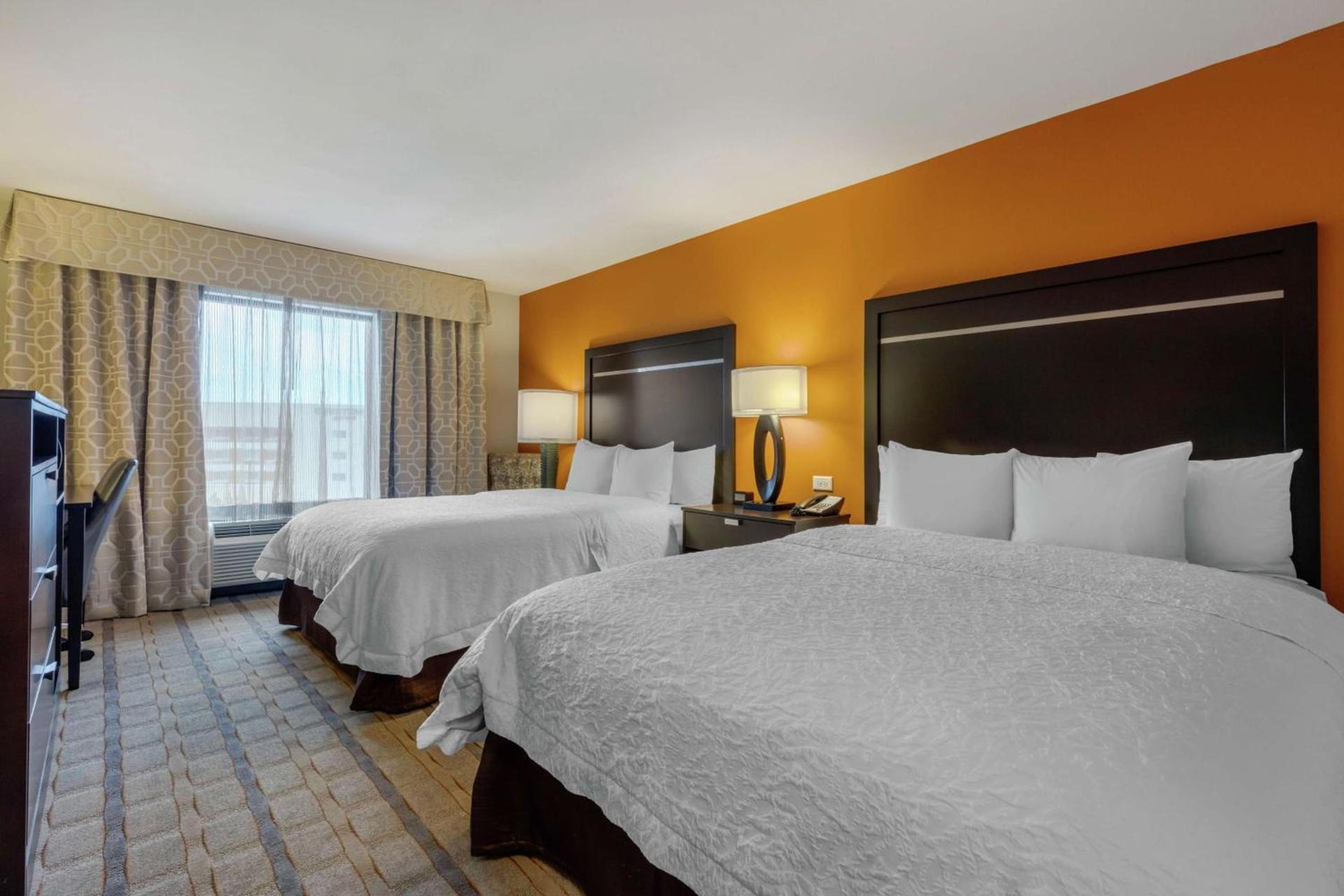 Hampton Inn and Suites Columbus, MS photo 28