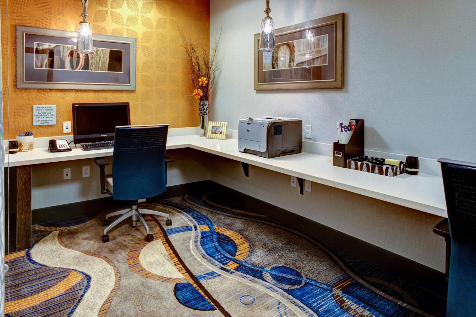 Hampton Inn and Suites Columbus, MS photo 47
