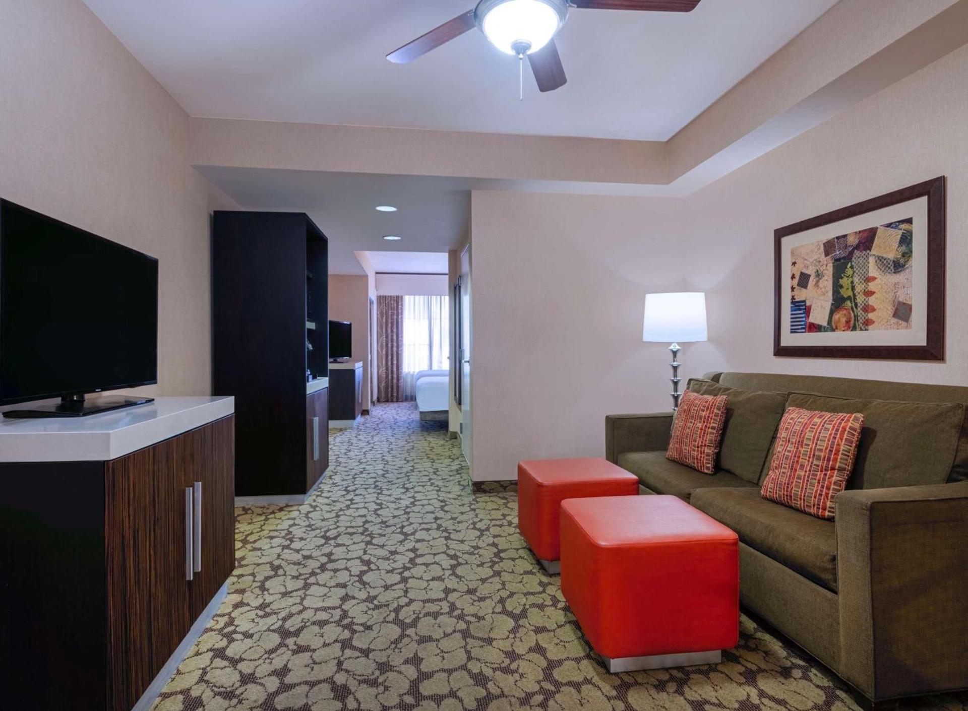Hilton Garden Inn Las Vegas Strip South photo 51
