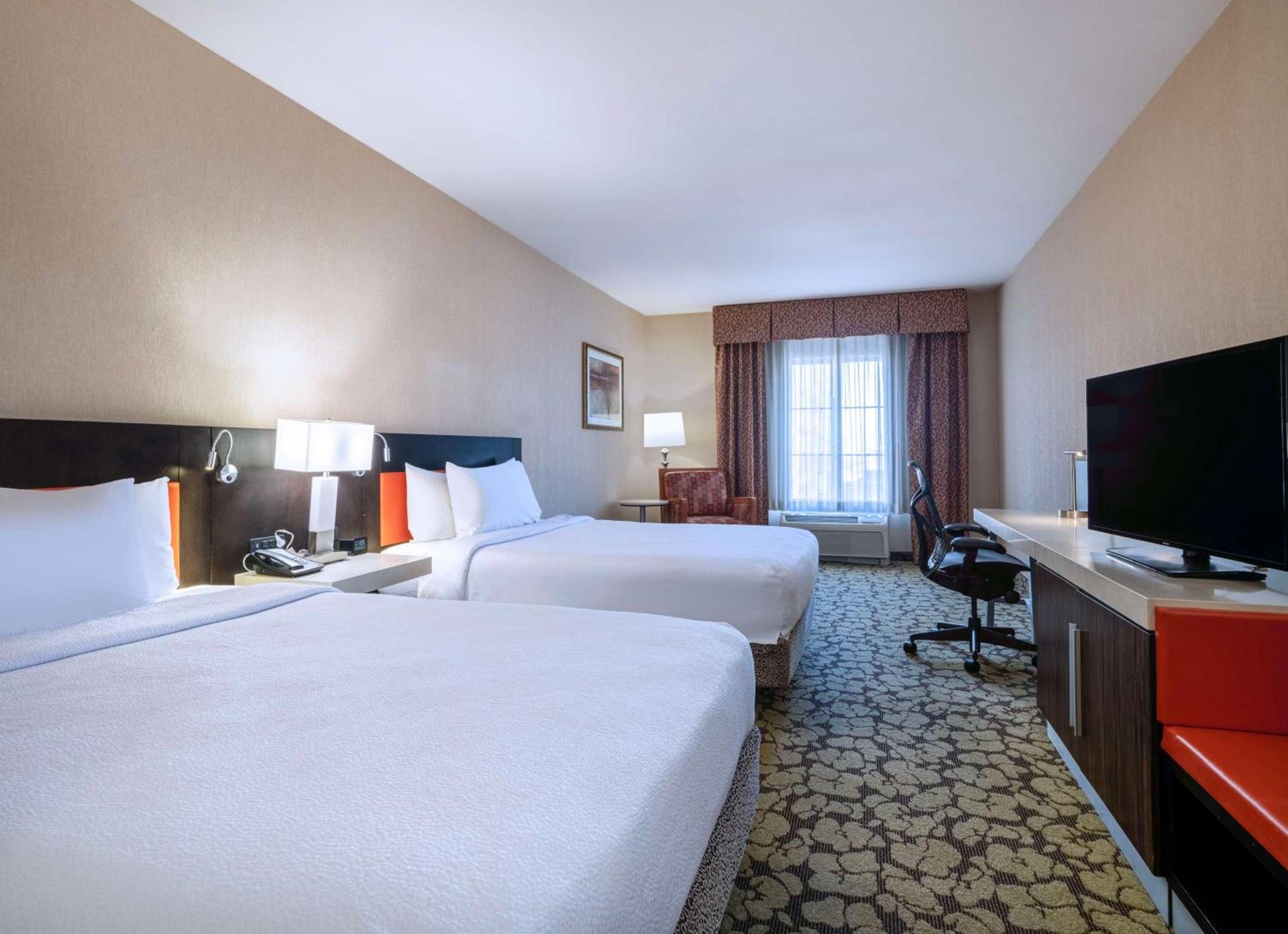 Hilton Garden Inn Las Vegas Strip South photo 53