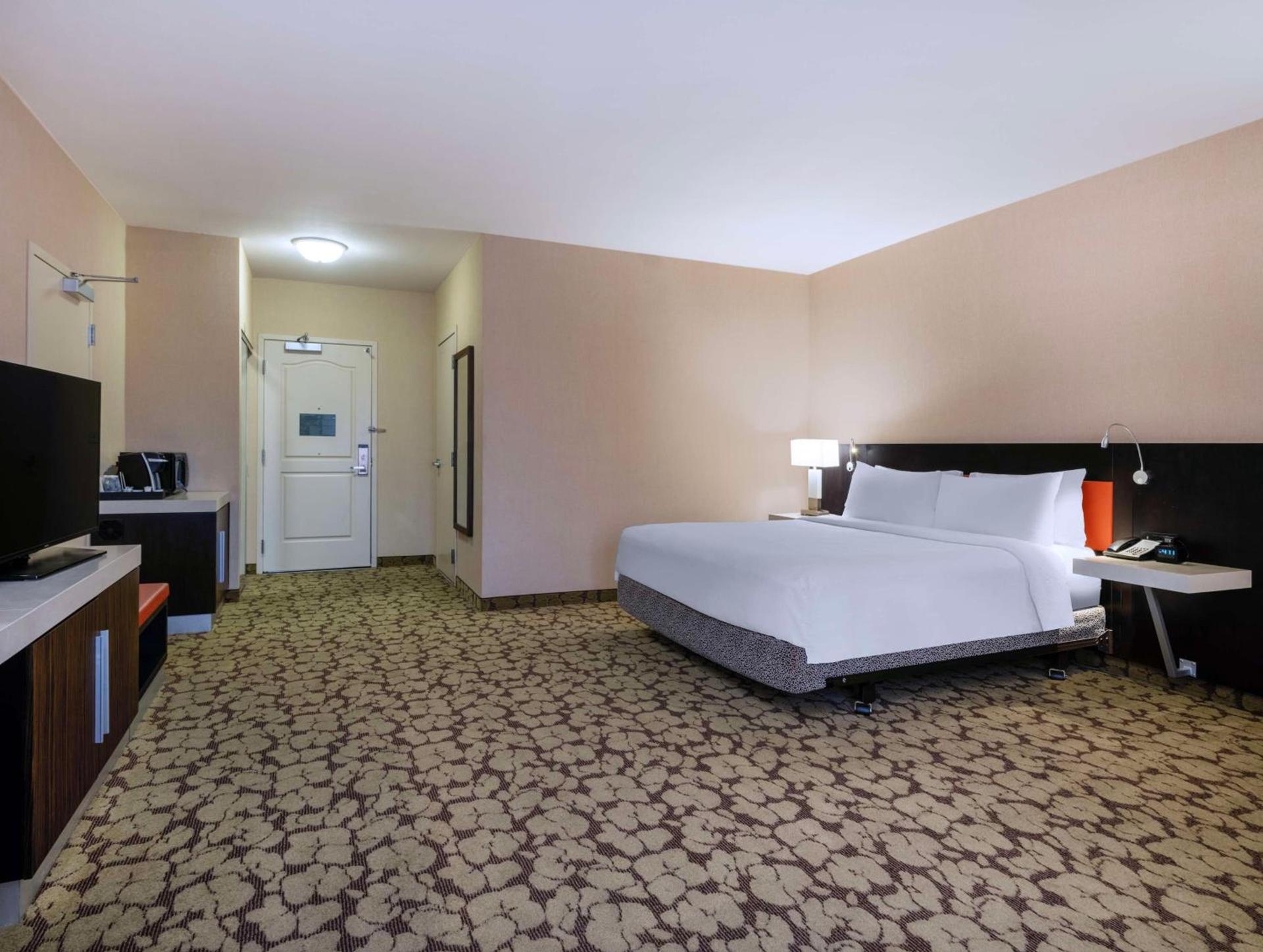 Hilton Garden Inn Las Vegas Strip South photo 62