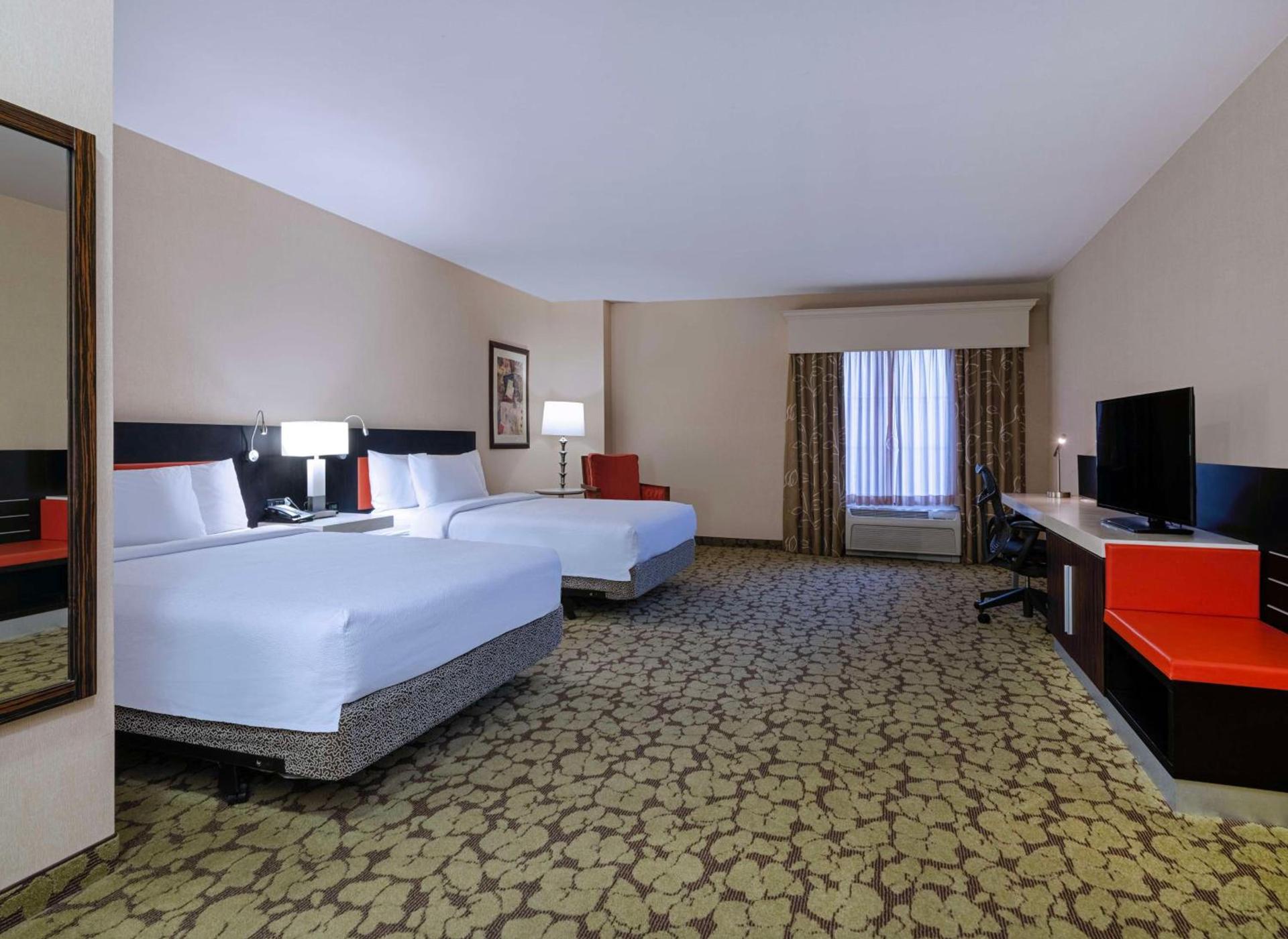 Hilton Garden Inn Las Vegas Strip South photo 66