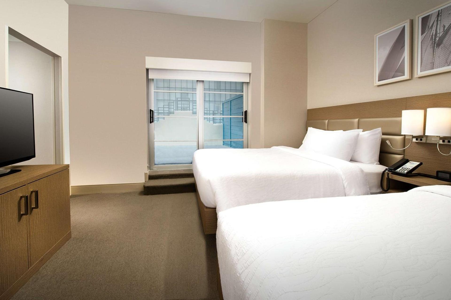 Hilton Garden Inn Miami South Beach photo 39