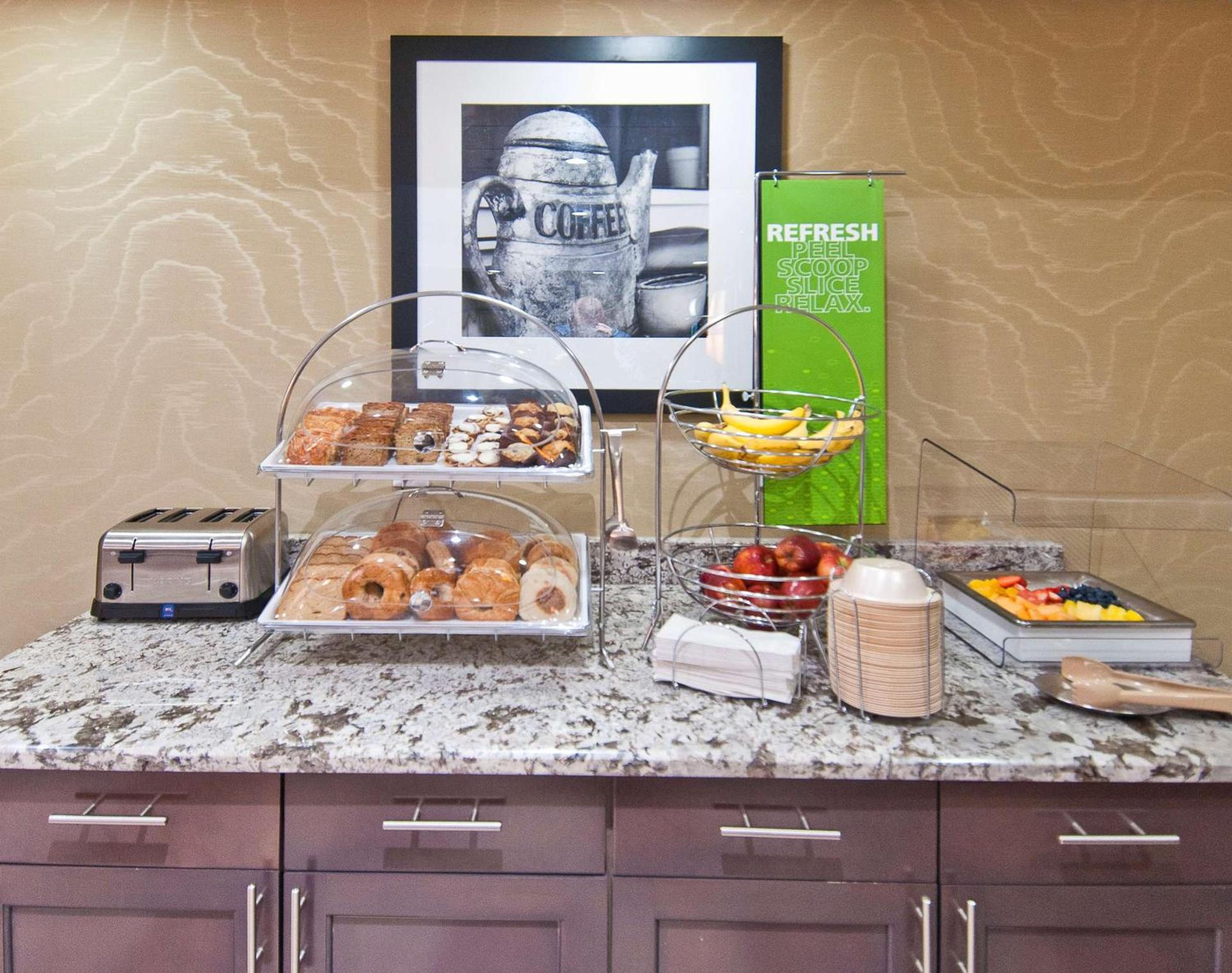 Hampton Inn and Suites Pauls Valley photo 12