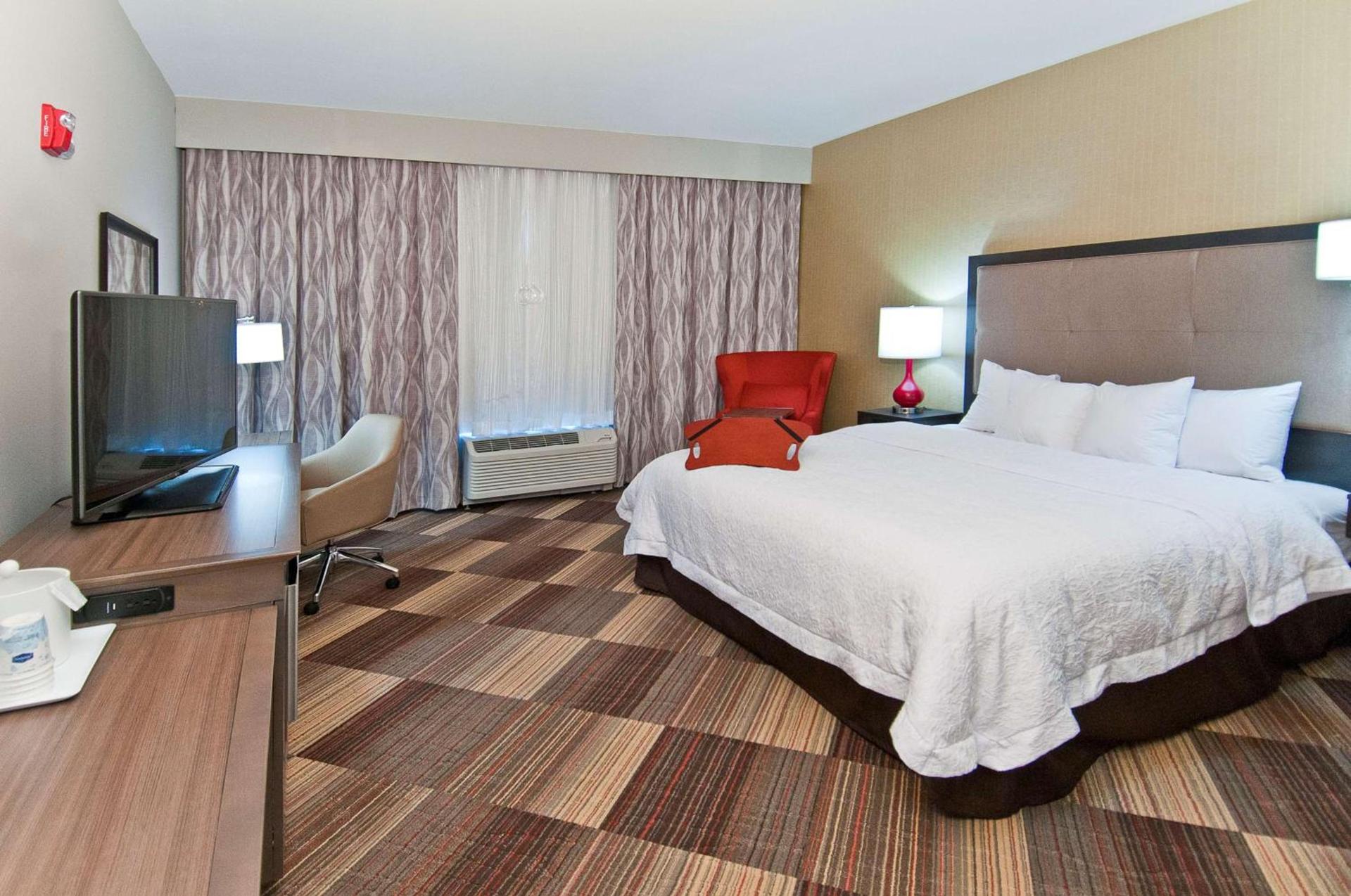 Hampton Inn and Suites Pauls Valley photo 20