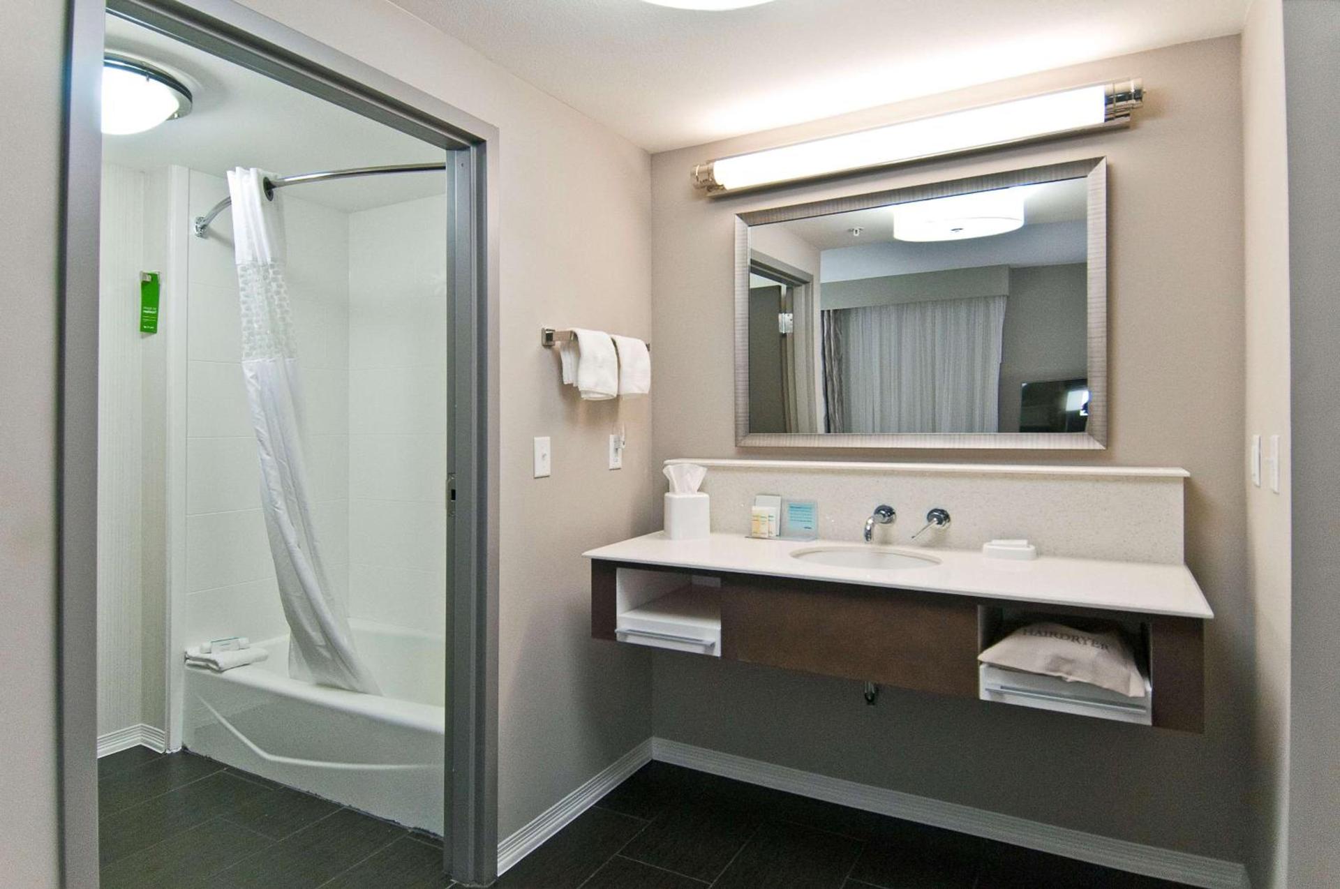 Hampton Inn and Suites Pauls Valley photo 25