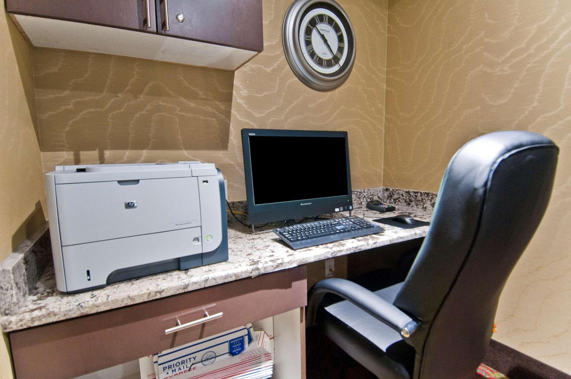 Hampton Inn and Suites Pauls Valley photo 29
