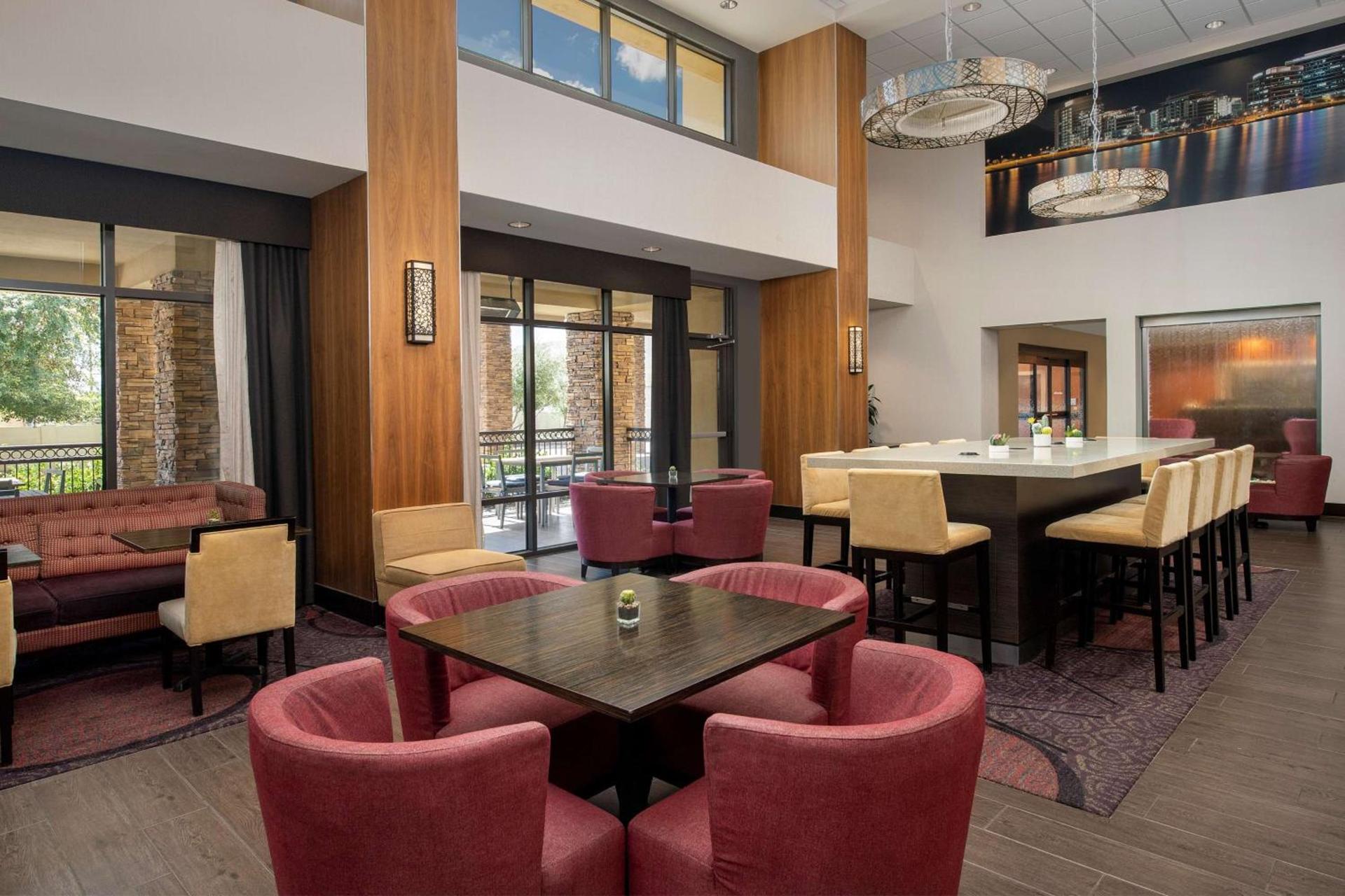 Hampton Inn & Suites Phoenix/Tempe photo 4