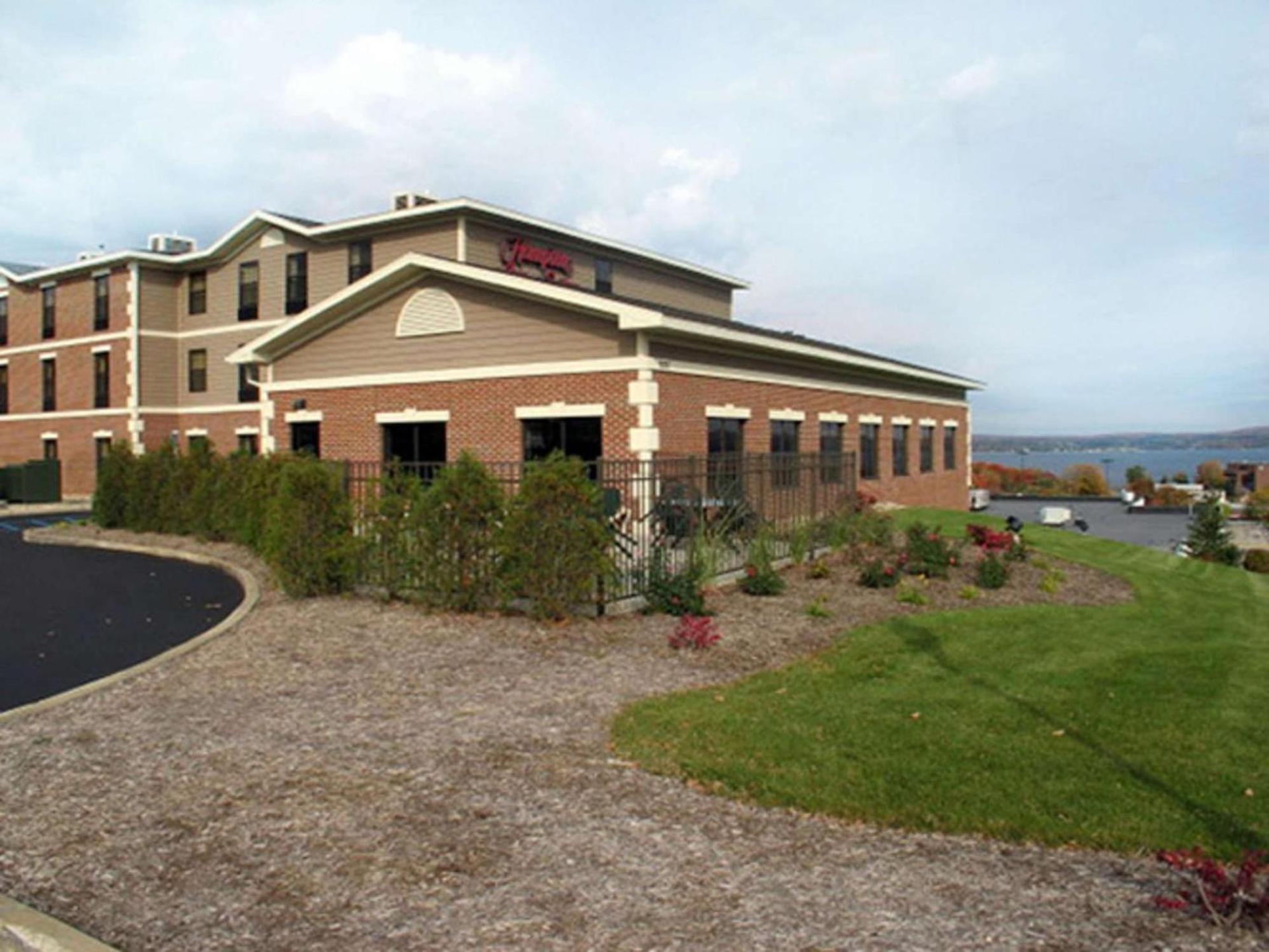 Hampton Inn & Suites Petoskey photo 4