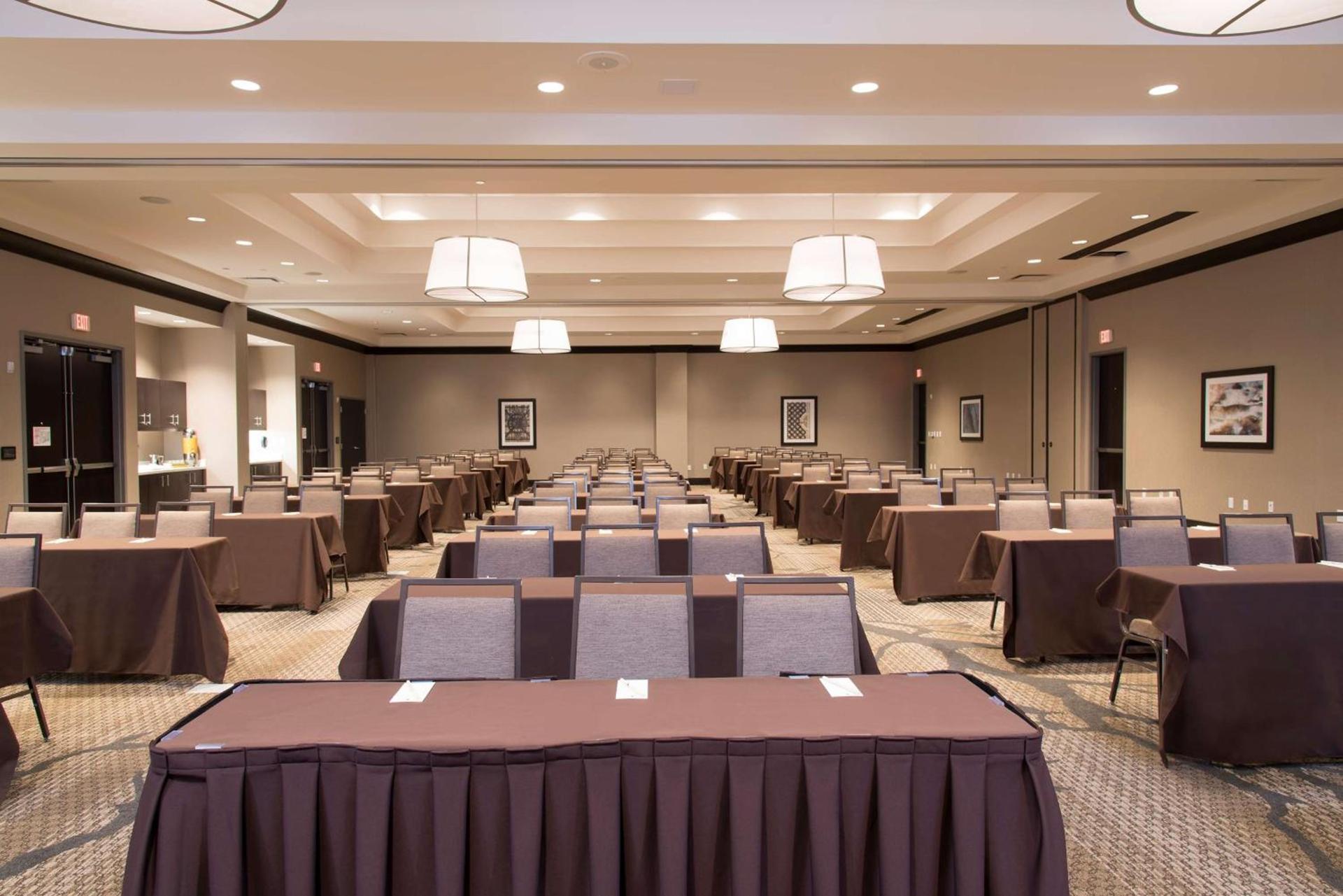 DoubleTree by Hilton Schenectady photo 16