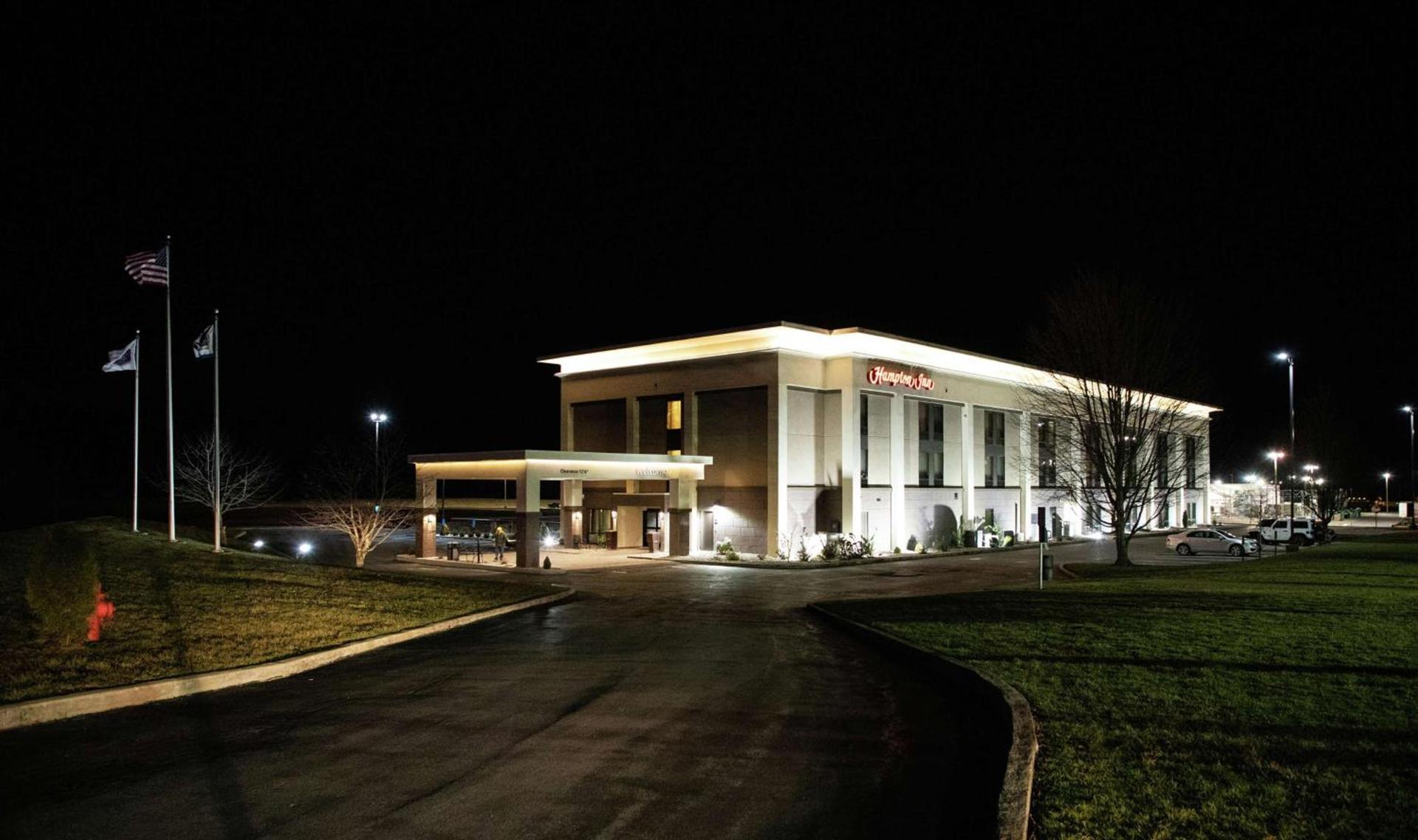 Hampton Inn Summersville photo 2