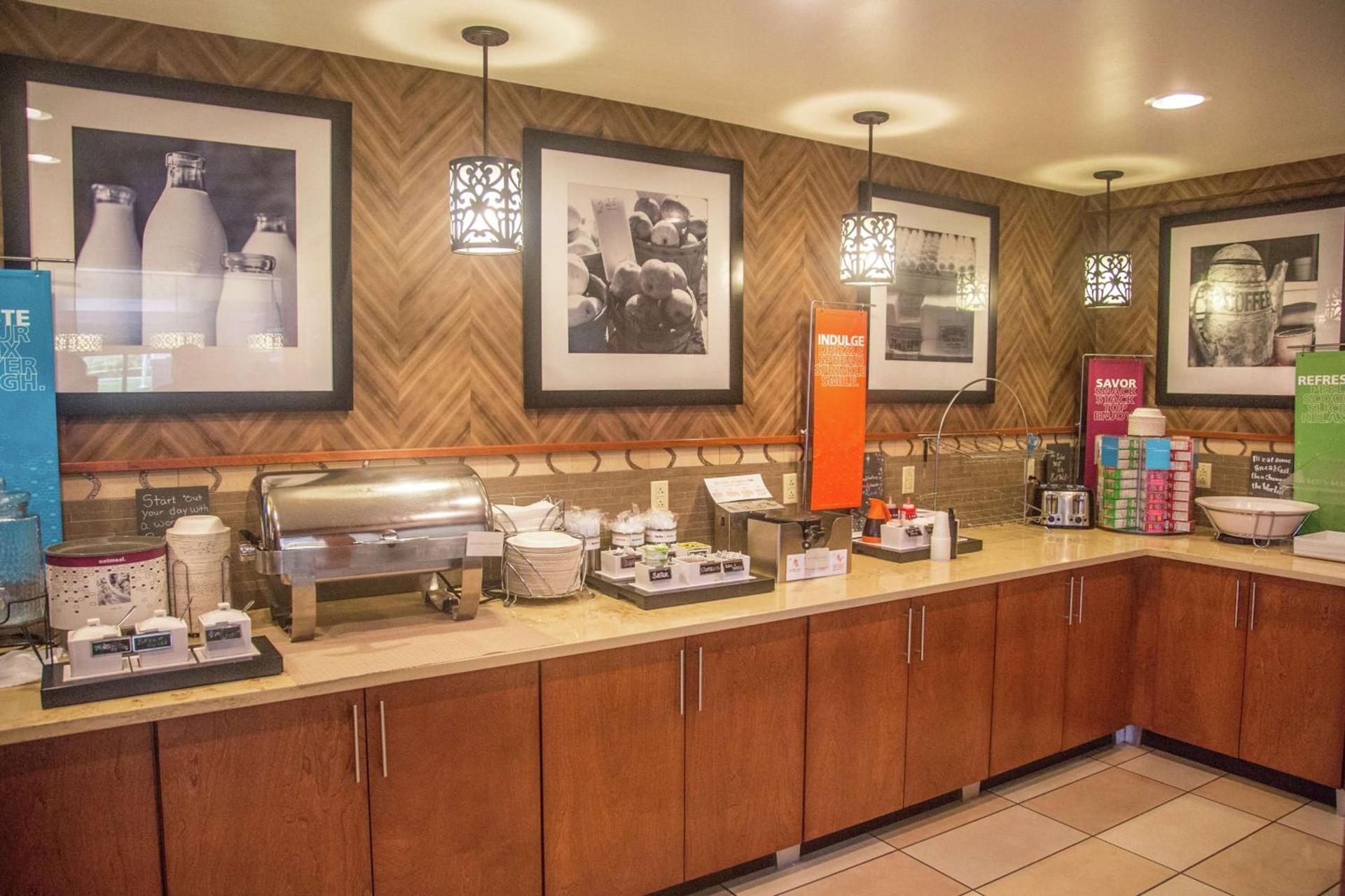 Hampton Inn Summersville photo 13