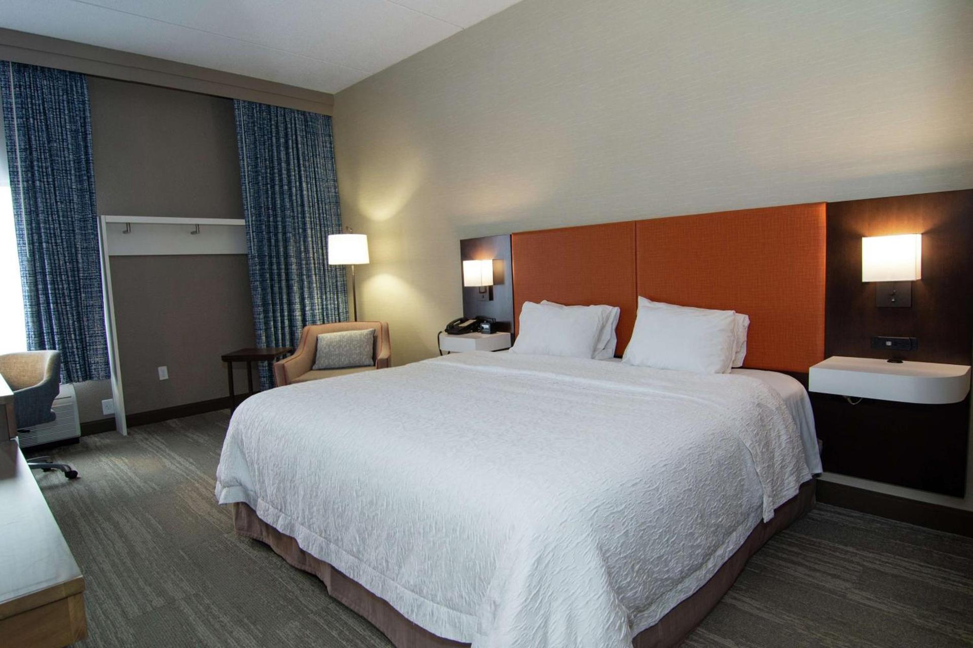 Hampton Inn Summersville photo 19