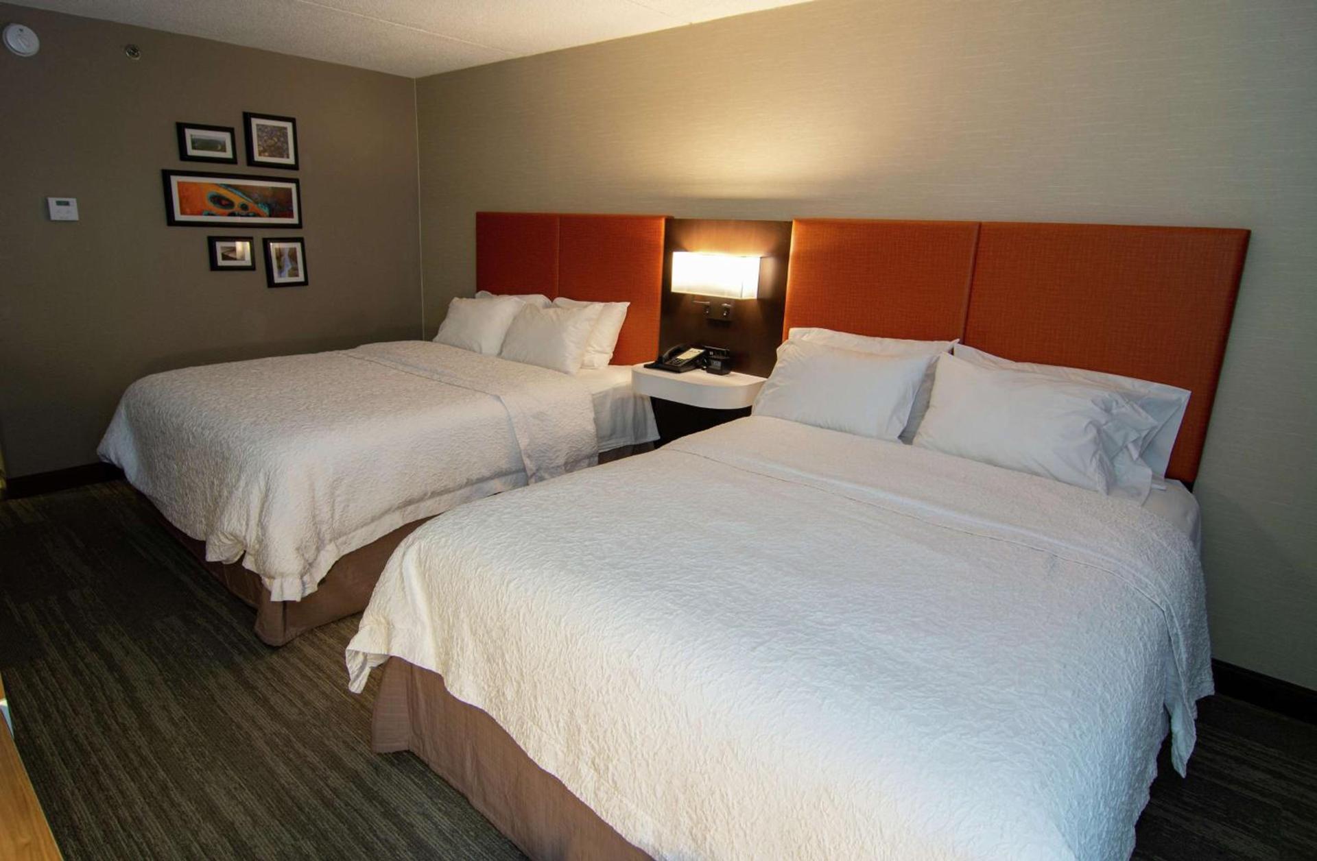 Hampton Inn Summersville photo 26