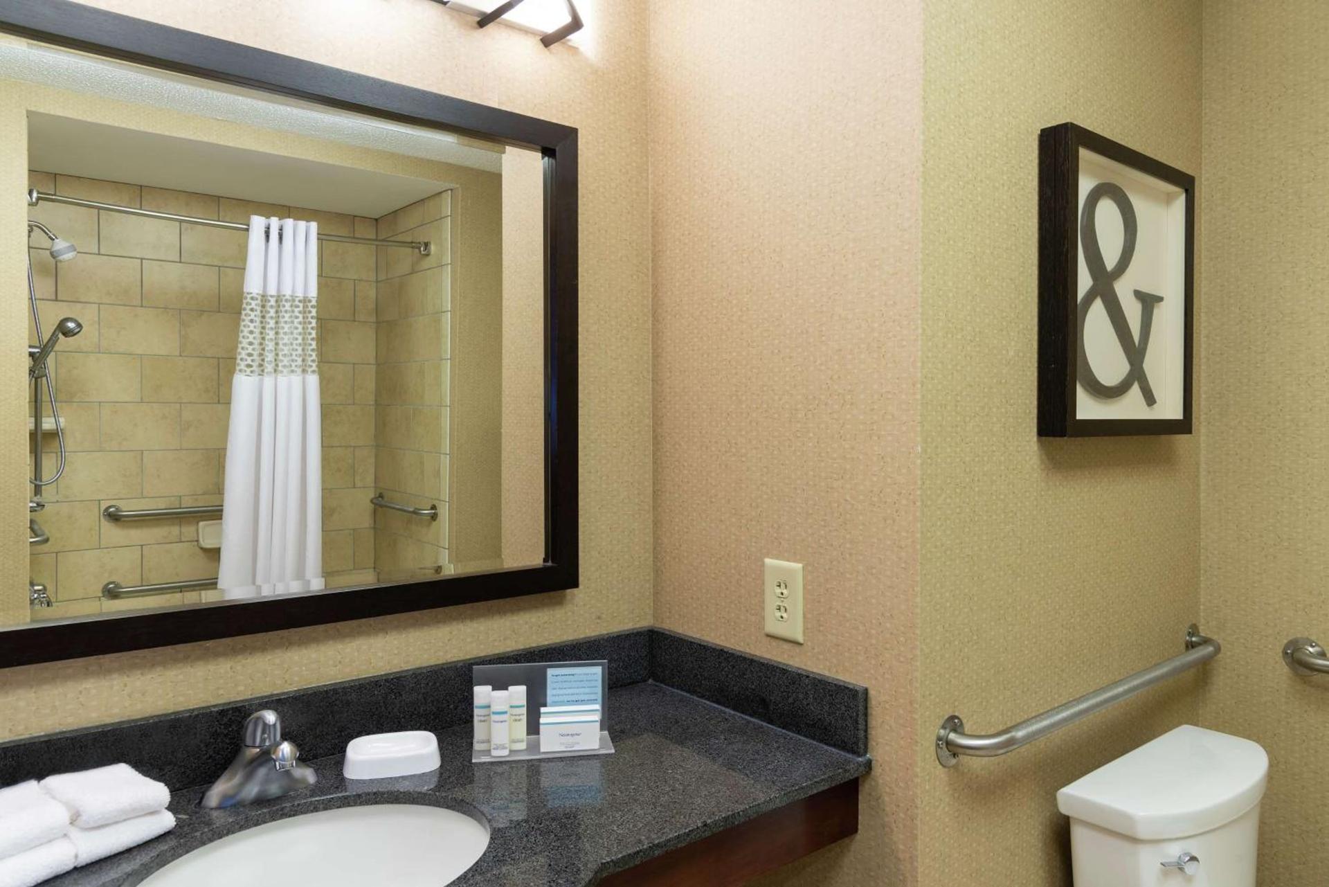 Hampton Inn Warsaw photo 17