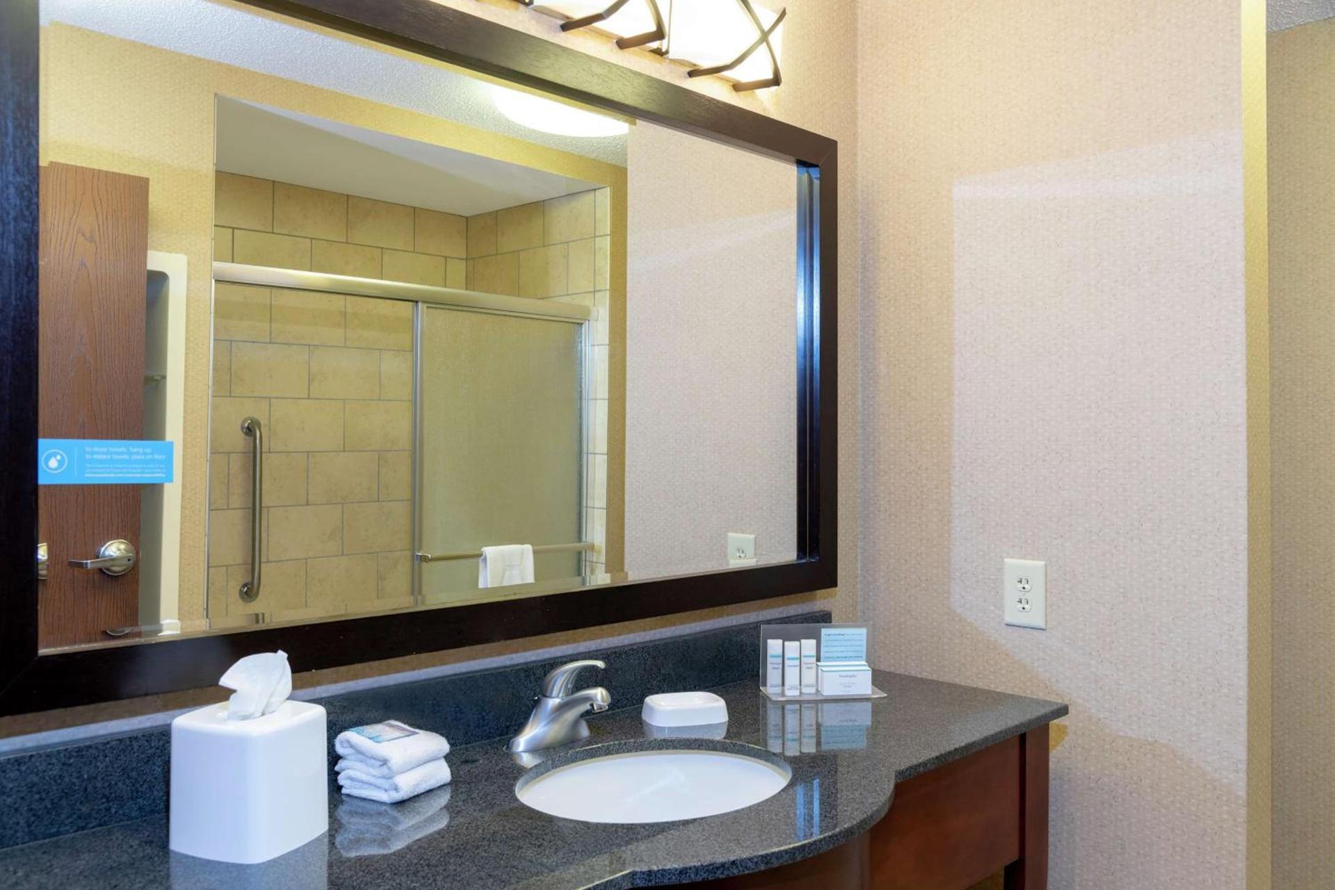 Hampton Inn Warsaw photo 27
