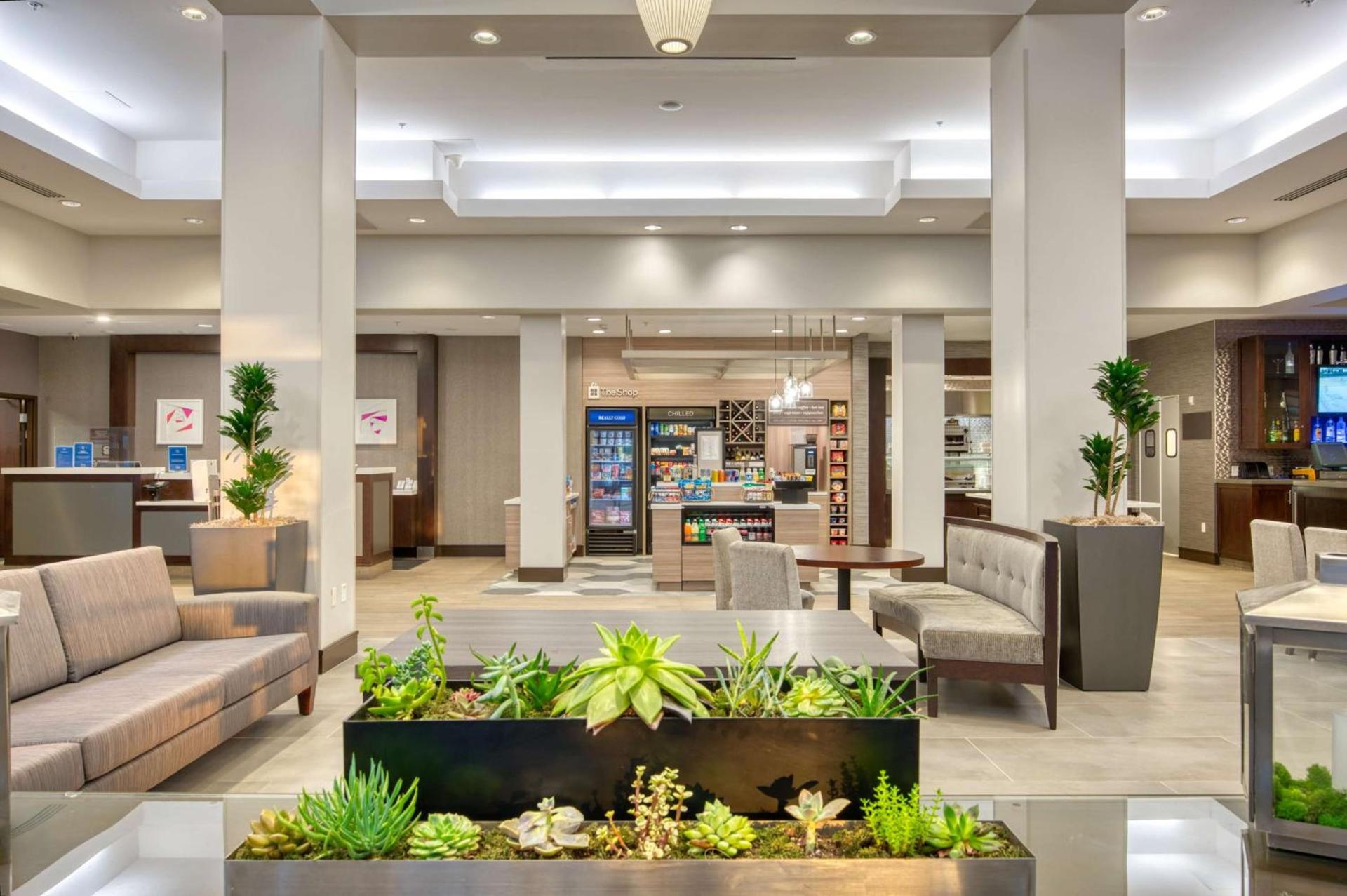 Hilton Garden Inn Irvine/Orange County Airport photo 8