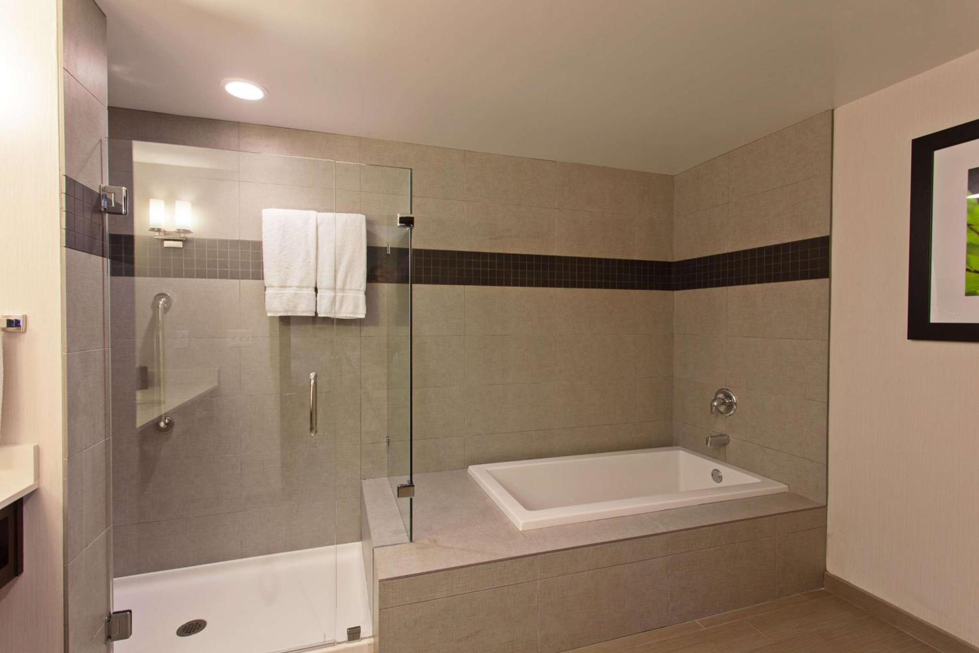 Hilton Garden Inn Irvine/Orange County Airport photo 40