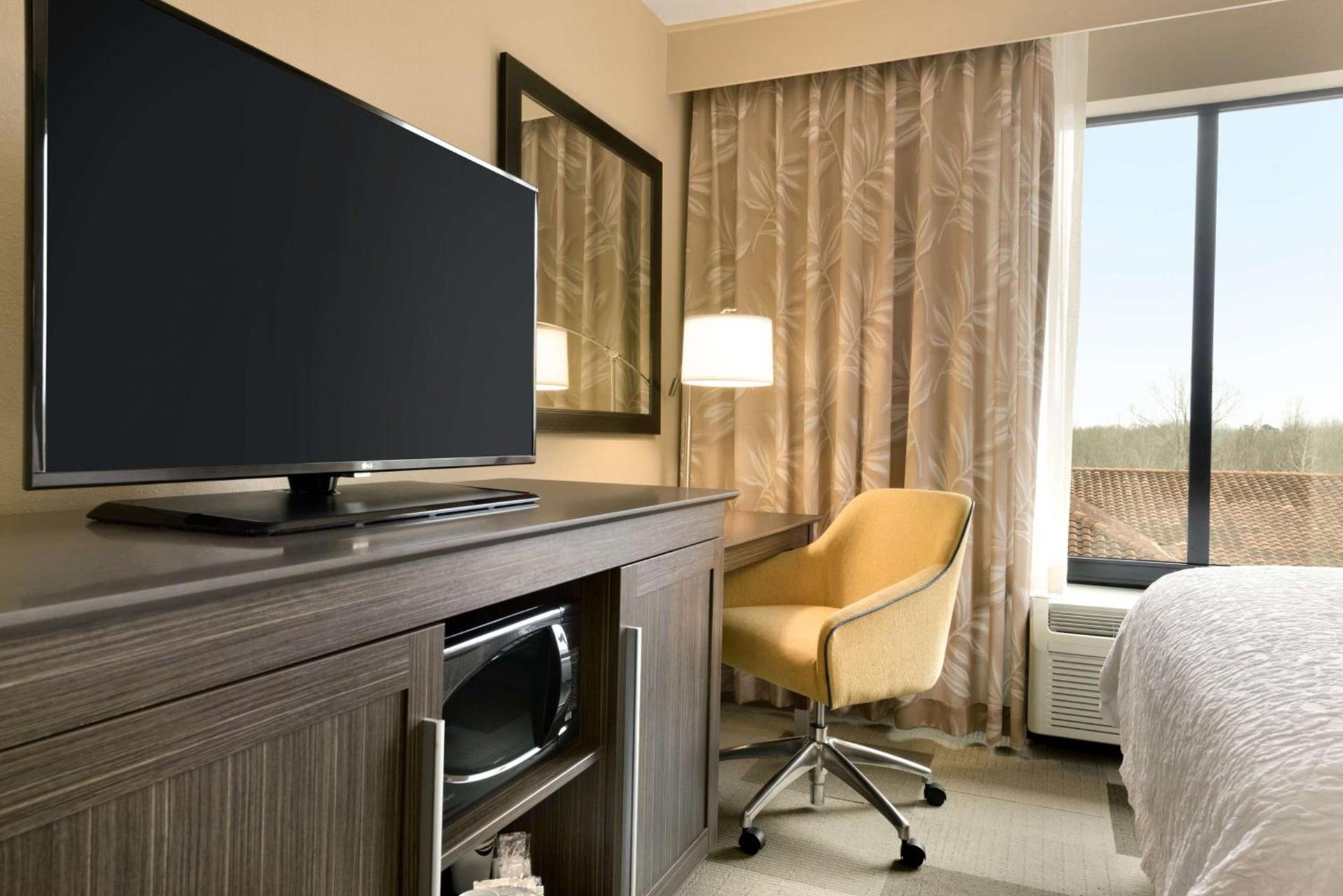 Hampton Inn and Suites Monroe photo 27