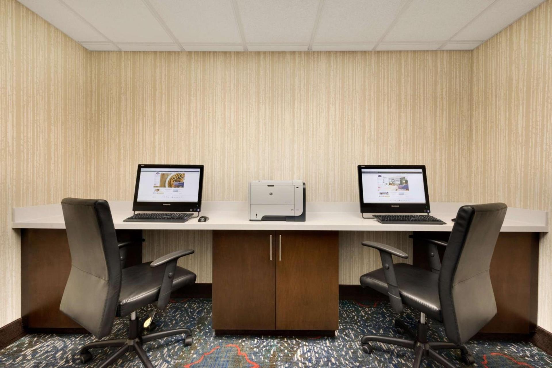 Hampton Inn and Suites Monroe photo 10